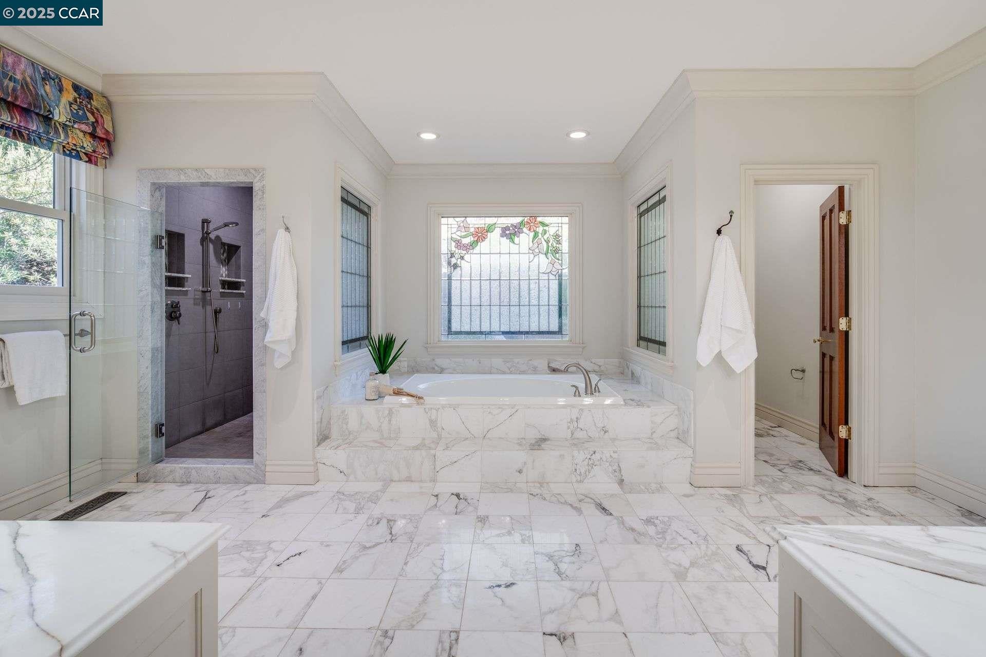 Diablo, California, 94528, United States, 6 Bedrooms Bedrooms, ,7 BathroomsBathrooms,Residential,Active,1953977