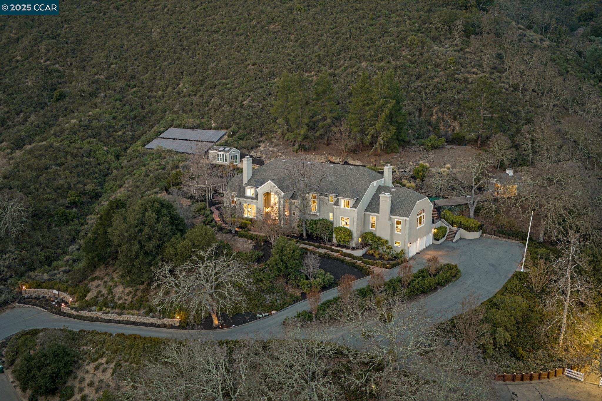 Diablo, California, 94528, United States, 6 Bedrooms Bedrooms, ,7 BathroomsBathrooms,Residential,Active,1953977