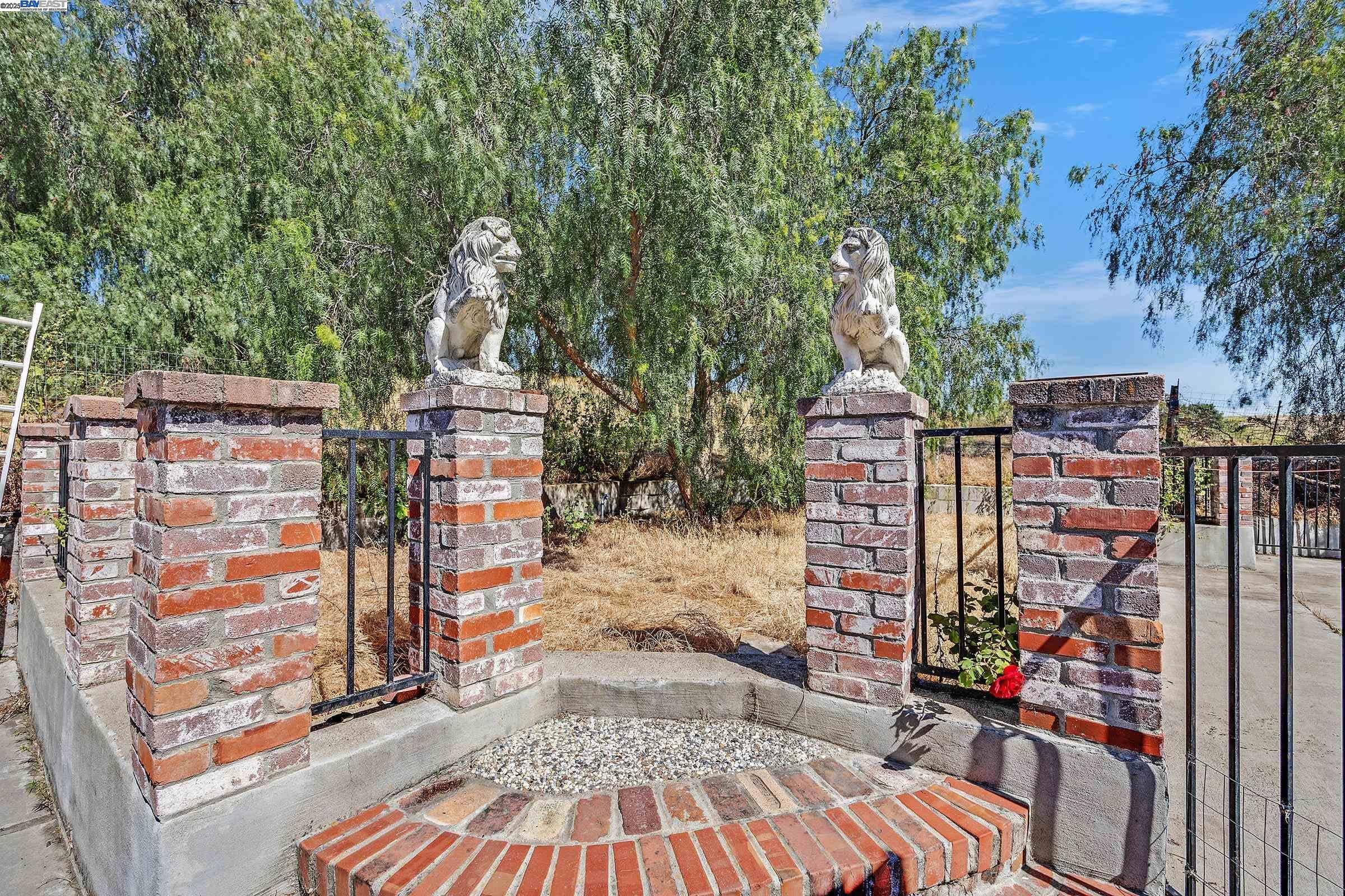 Tracy, California, 95377, United States, 4 Bedrooms Bedrooms, ,2 BathroomsBathrooms,Residential,Active,1971012