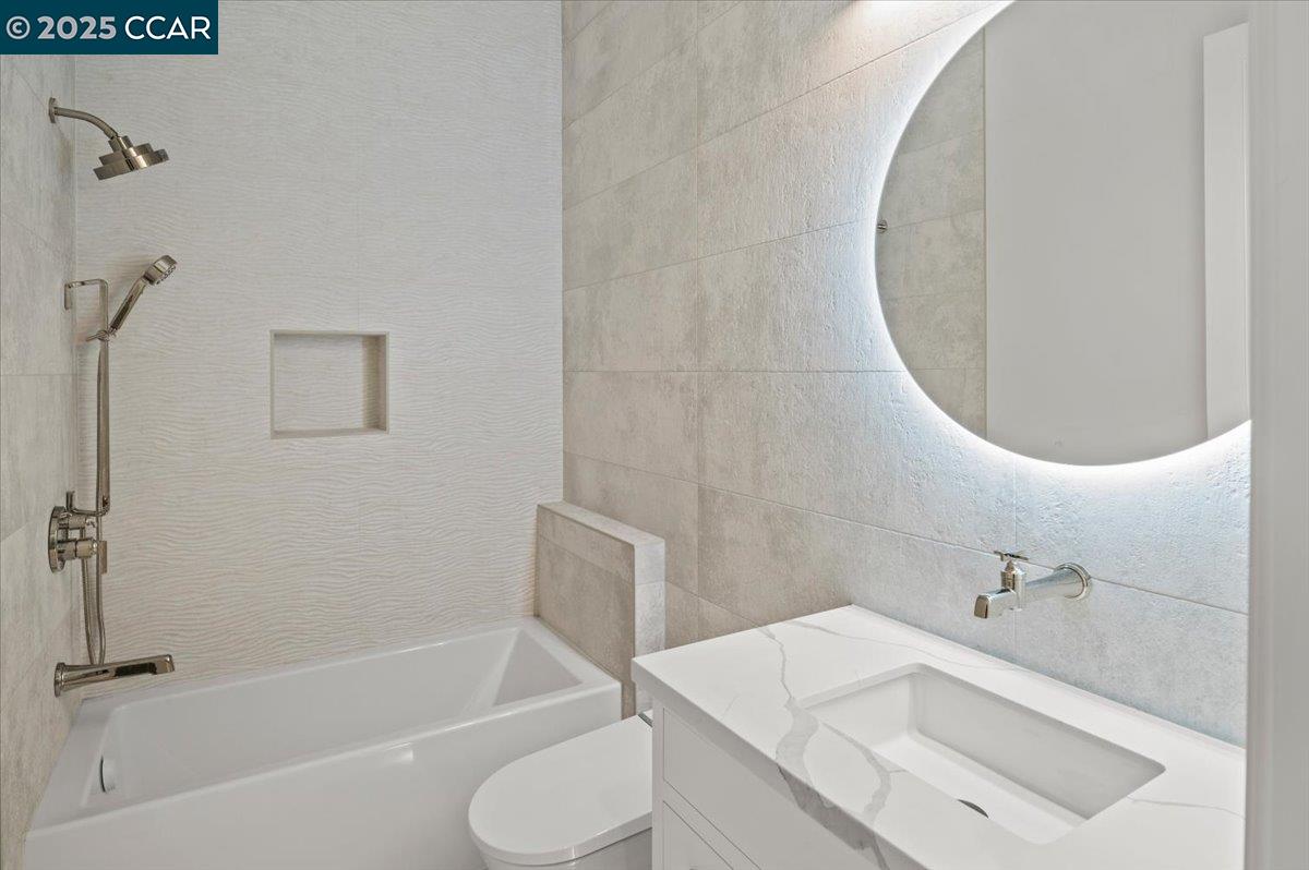 Atherton, California, 94027, United States, 9 Bedrooms Bedrooms, ,10 BathroomsBathrooms,Residential,Active,1900197