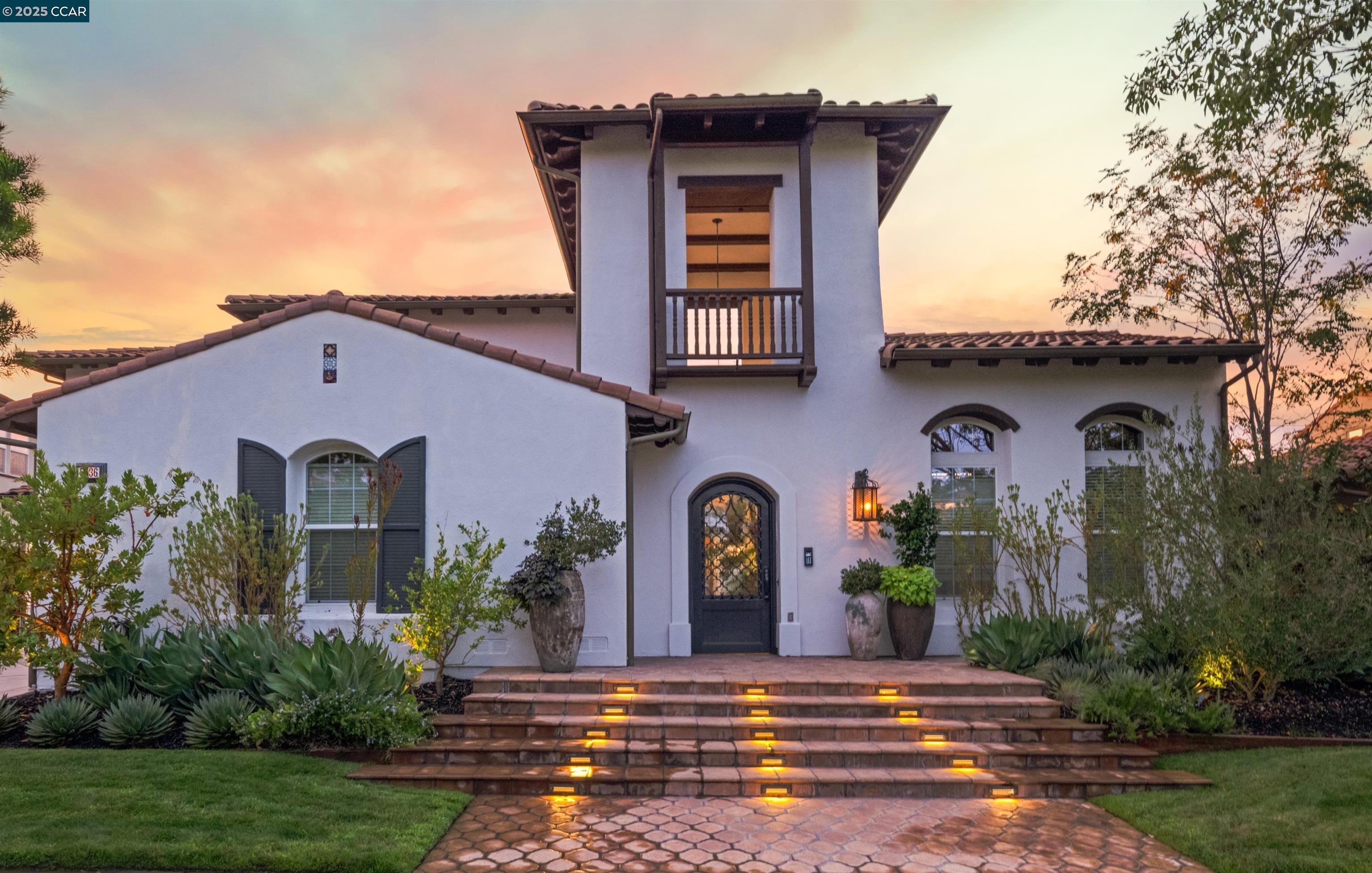 San Ramon, California, 94582, United States, 5 Bedrooms Bedrooms, ,5 BathroomsBathrooms,Residential,Active,1952062