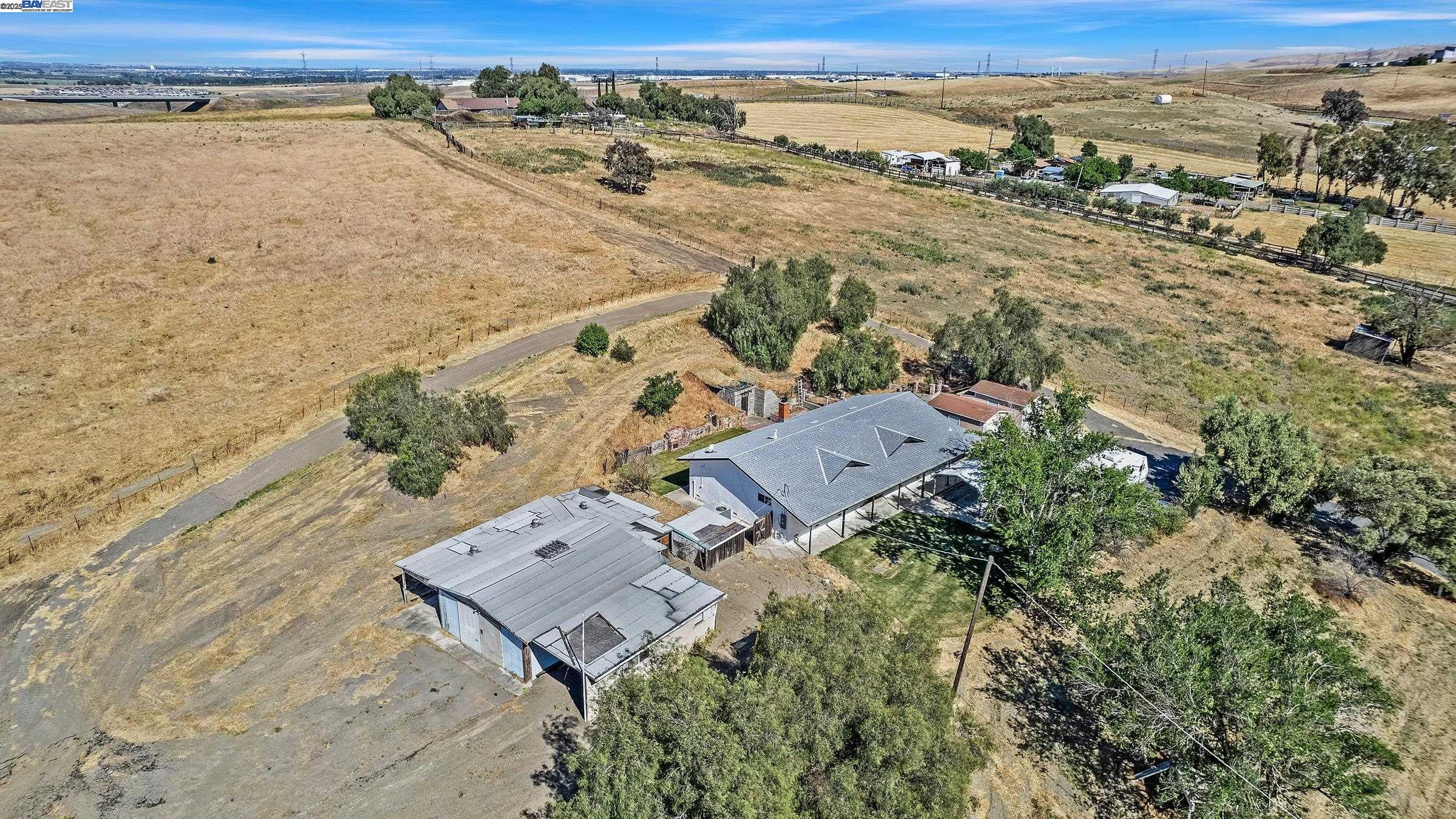 Tracy, California, 95377, United States, 4 Bedrooms Bedrooms, ,2 BathroomsBathrooms,Residential,Active,1971012