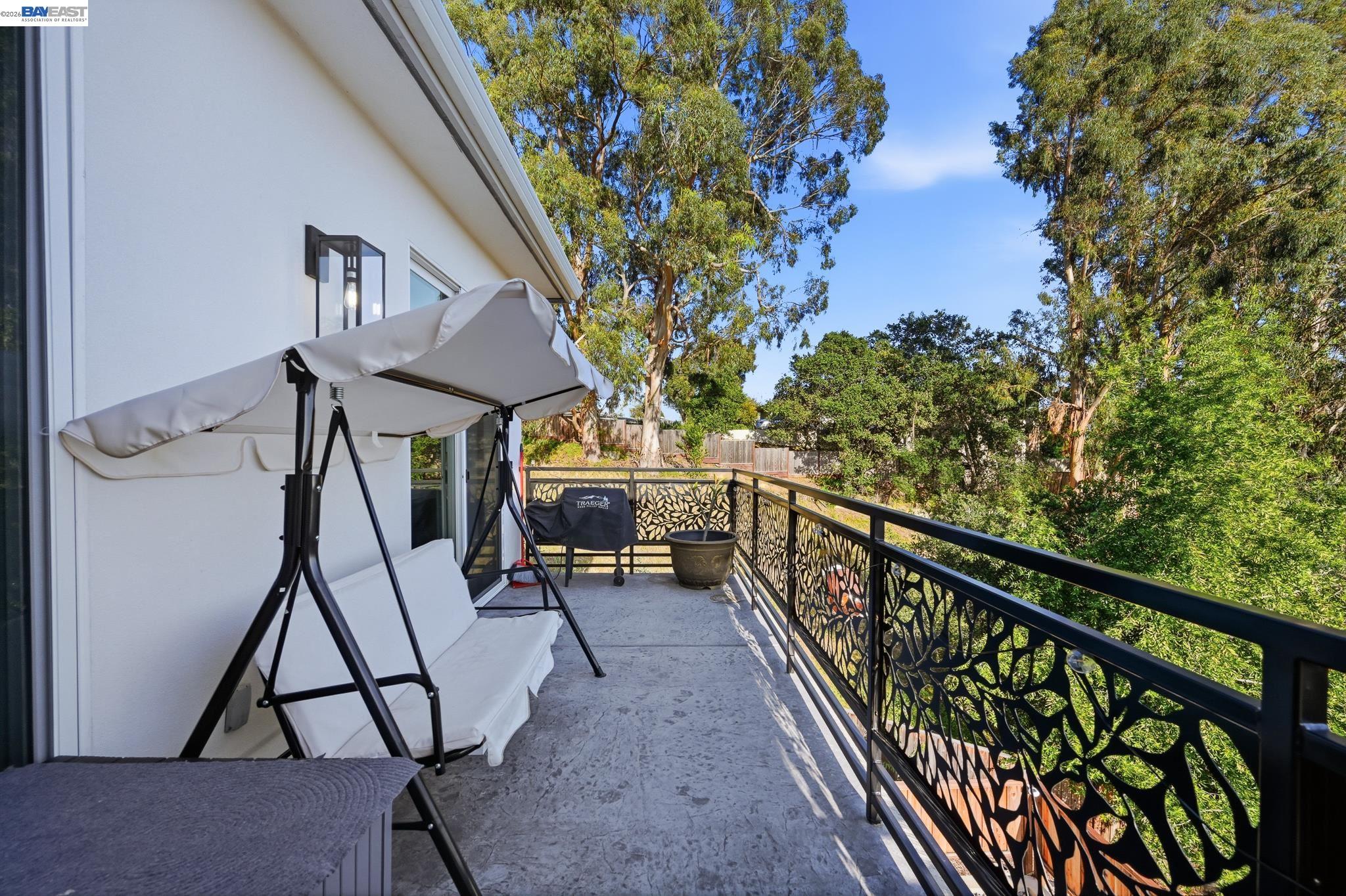 Castro Valley, California, 94546, United States, 5 Bedrooms Bedrooms, ,7 BathroomsBathrooms,Residential,Active,2044535