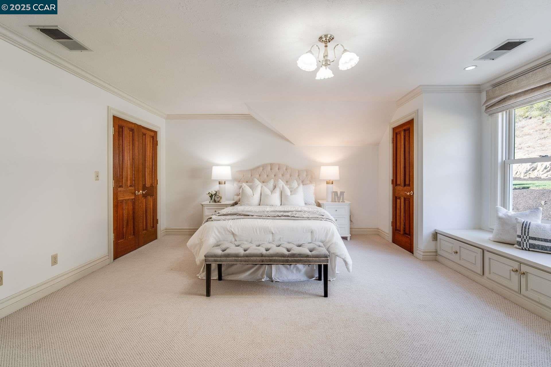 Diablo, California, 94528, United States, 6 Bedrooms Bedrooms, ,7 BathroomsBathrooms,Residential,Active,1953977