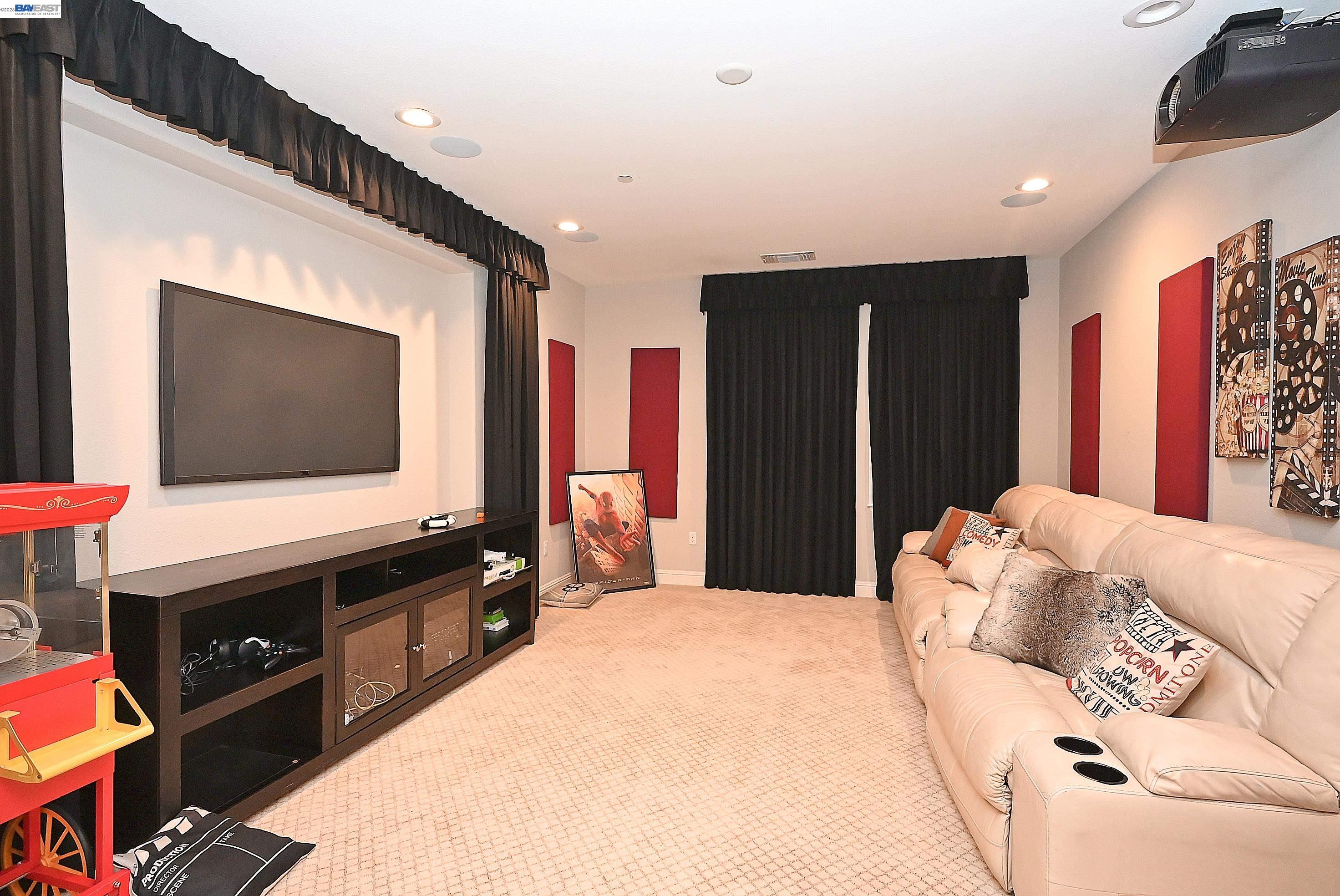 Danville, California, 94506, United States, 5 Bedrooms Bedrooms, ,6 BathroomsBathrooms,Residential,Active,2045396