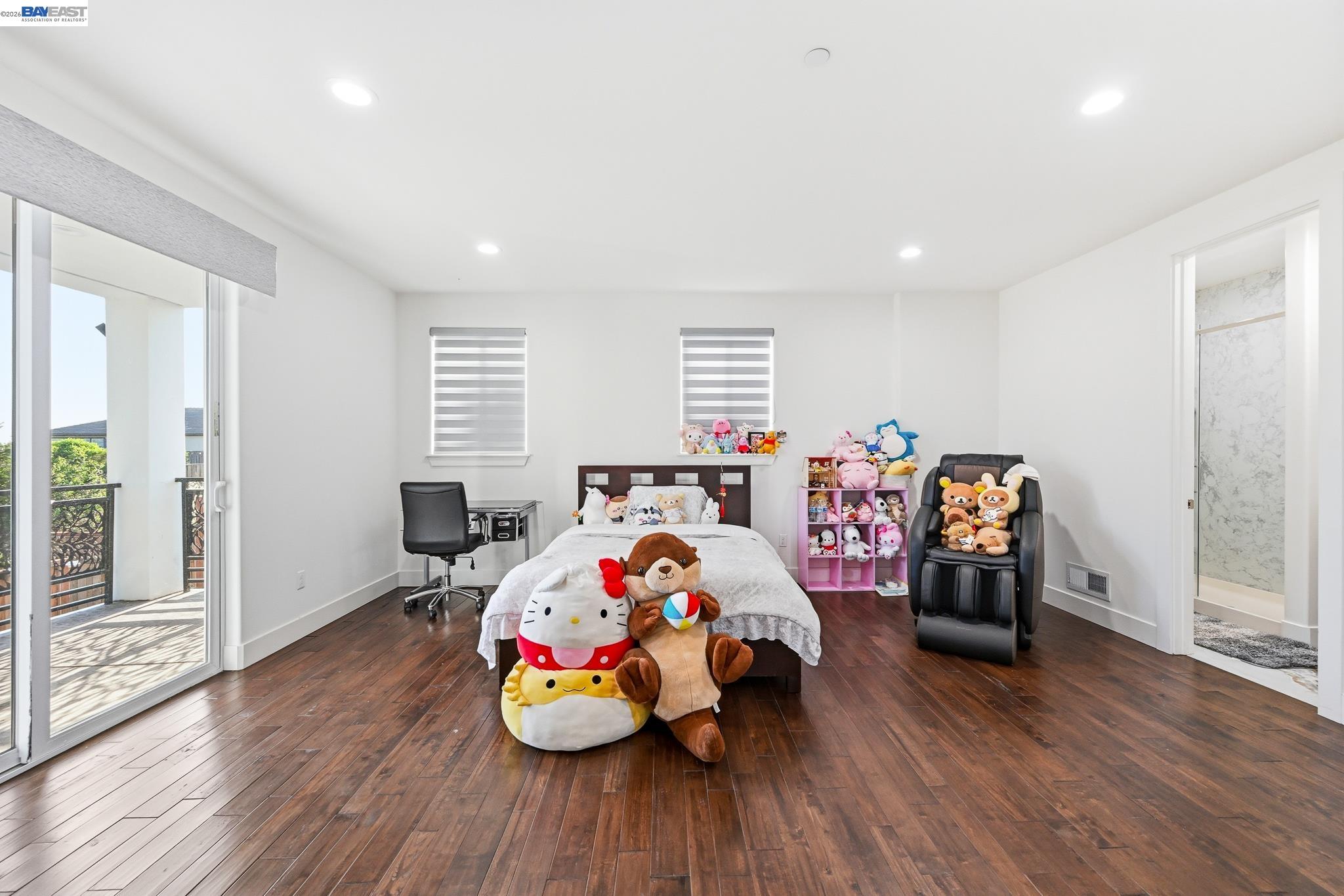 Castro Valley, California, 94546, United States, 5 Bedrooms Bedrooms, ,7 BathroomsBathrooms,Residential,Active,2044535