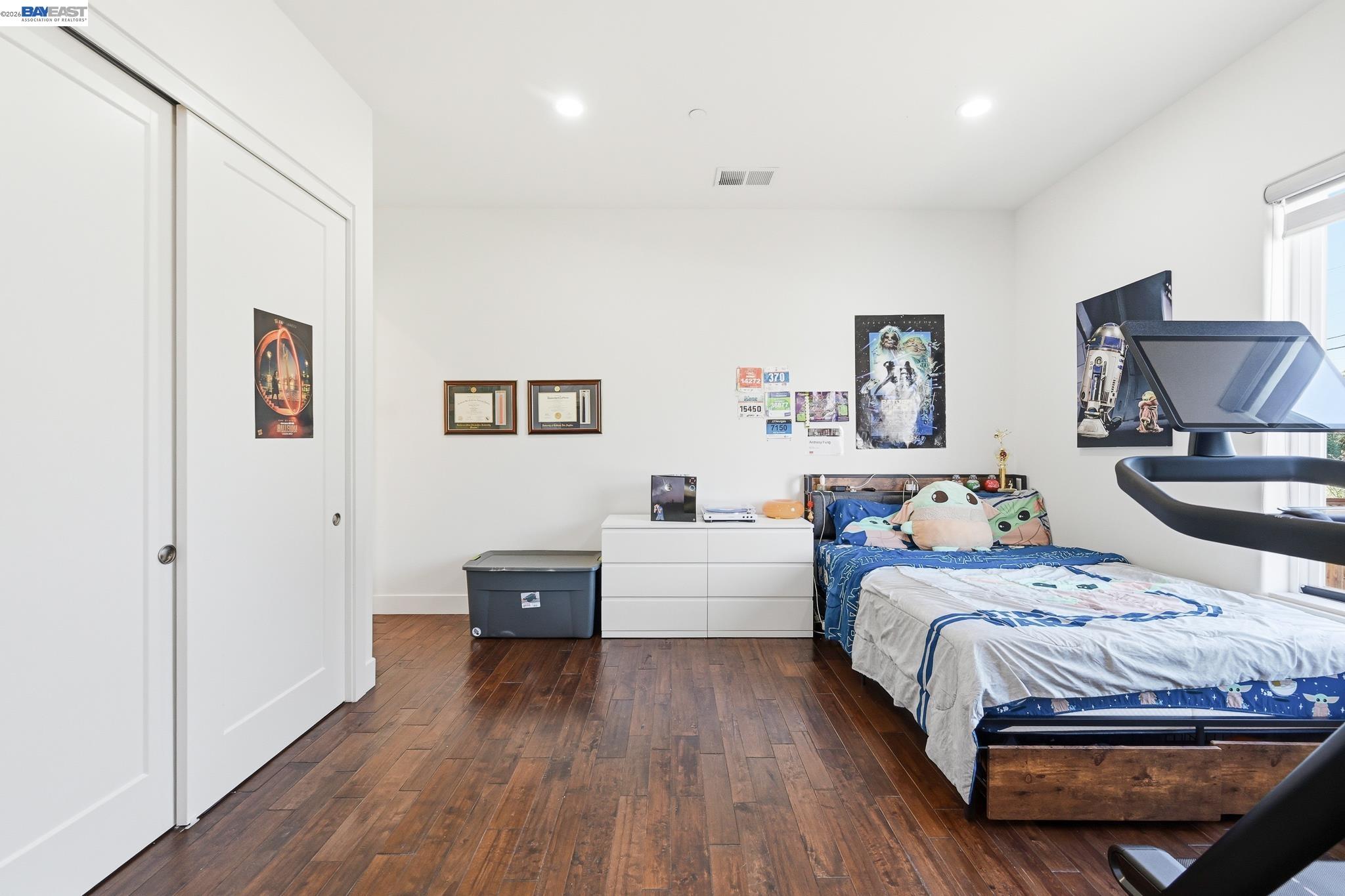 Castro Valley, California, 94546, United States, 5 Bedrooms Bedrooms, ,7 BathroomsBathrooms,Residential,Active,2044535