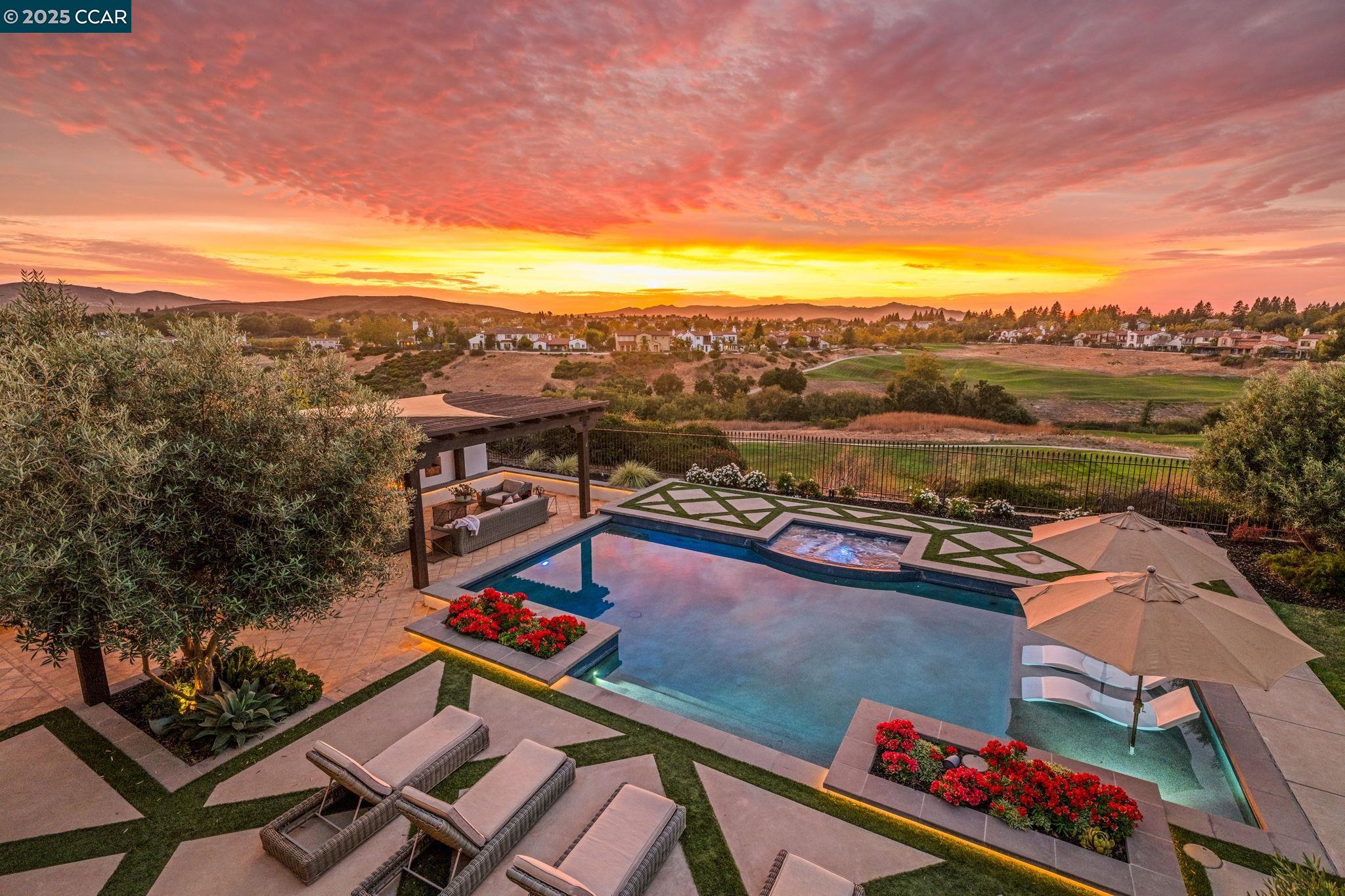 San Ramon, California, 94582, United States, 5 Bedrooms Bedrooms, ,5 BathroomsBathrooms,Residential,Active,1952062