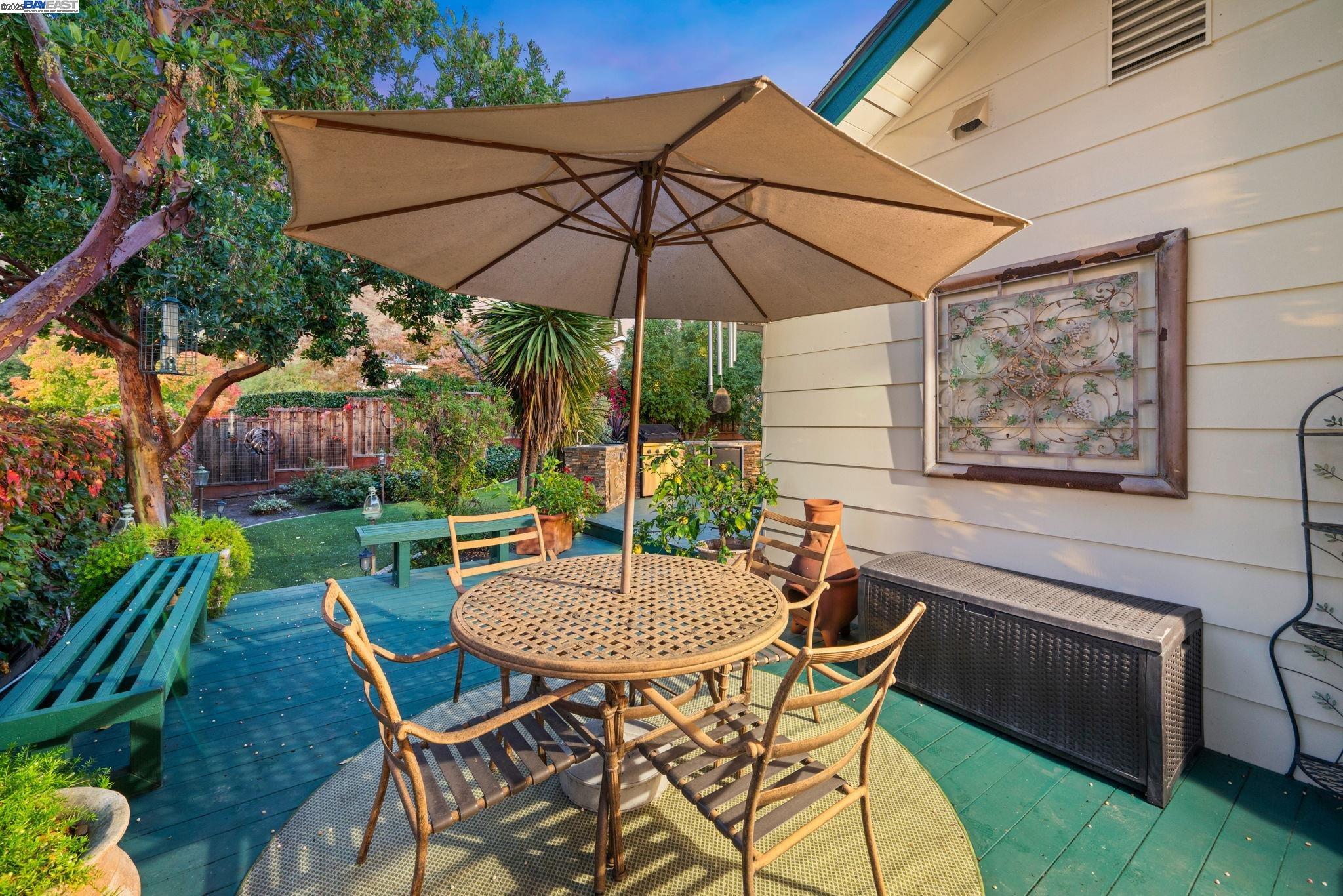 Fremont, California, 94536, United States, 4 Bedrooms Bedrooms, ,3 BathroomsBathrooms,Residential,Active,1997877