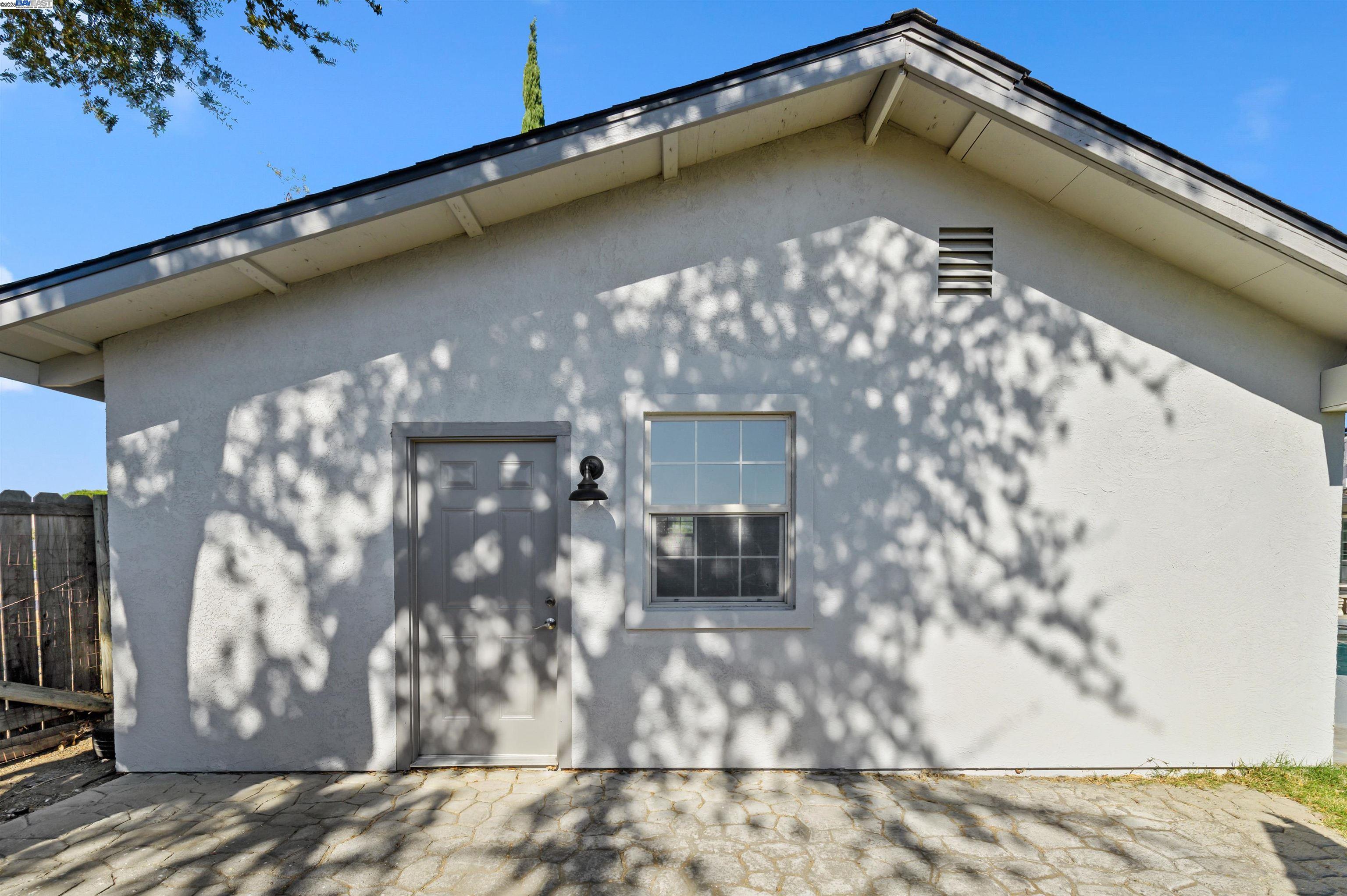 Tracy, California, 95304, United States, 6 Bedrooms Bedrooms, ,3 BathroomsBathrooms,Residential,Active,1909852