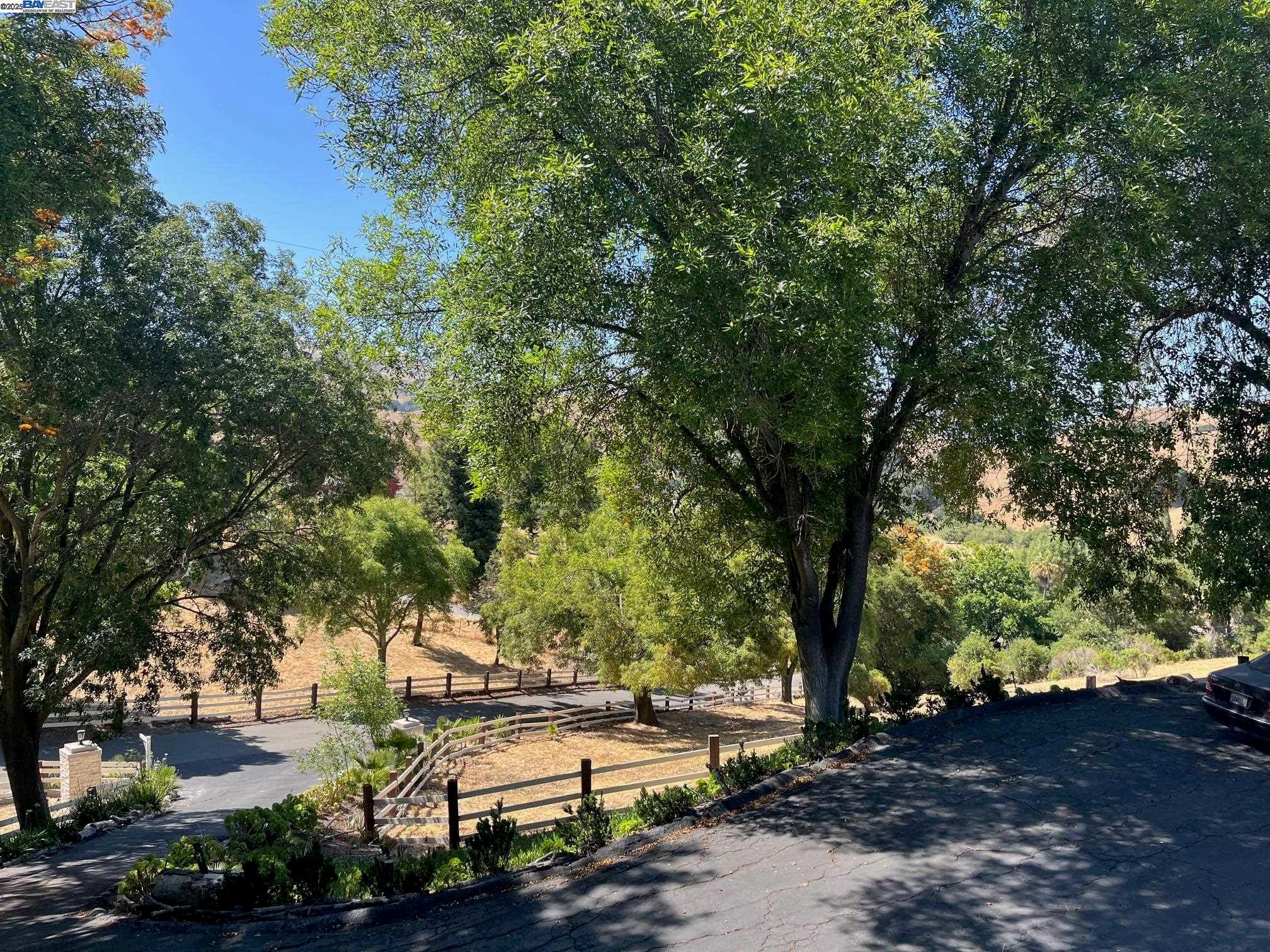 Fremont, California, 94539, United States, 4 Bedrooms Bedrooms, ,3 BathroomsBathrooms,Residential,Active,1820313