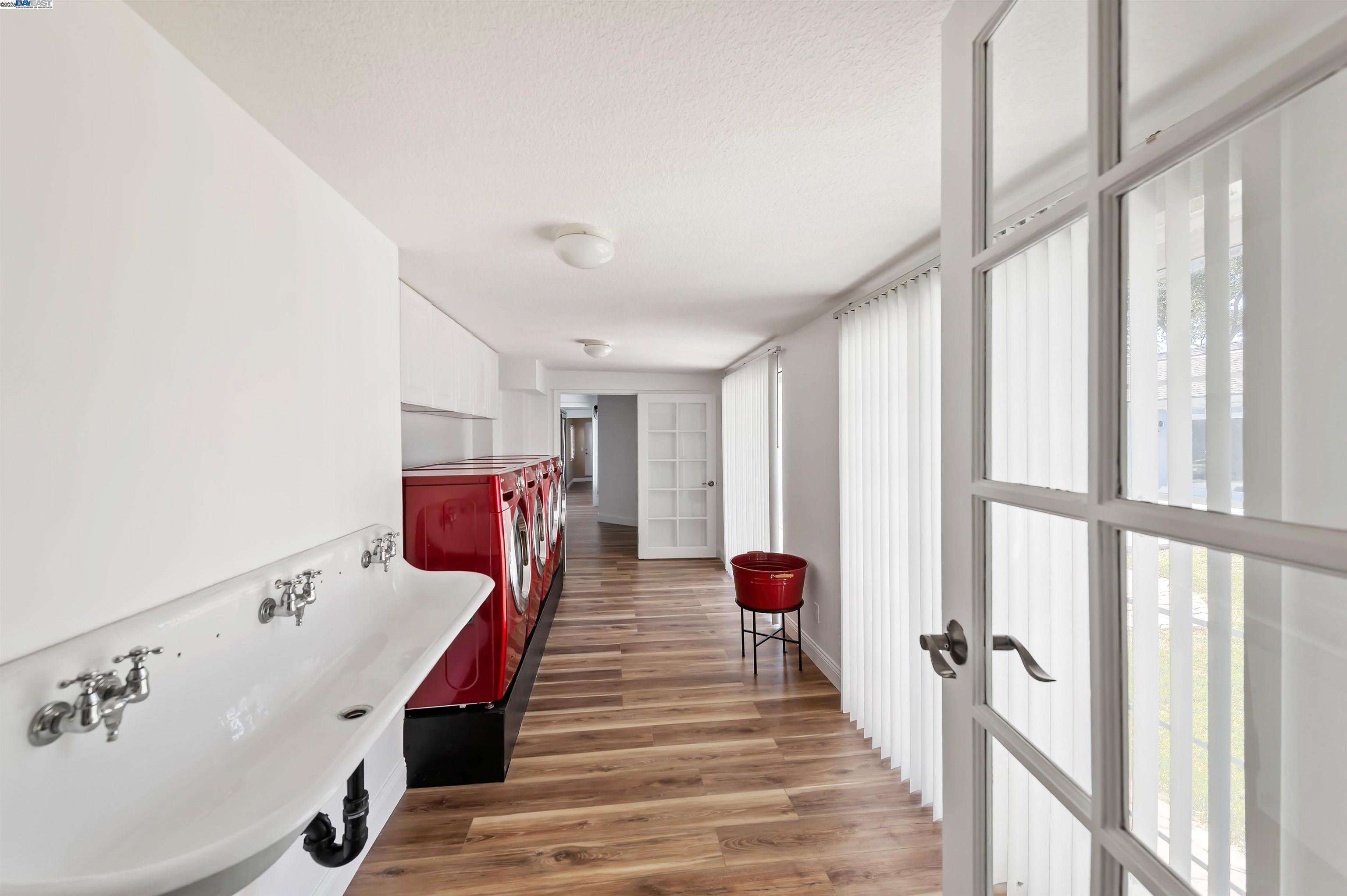 Tracy, California, 95304, United States, 6 Bedrooms Bedrooms, ,3 BathroomsBathrooms,Residential,Active,1909852