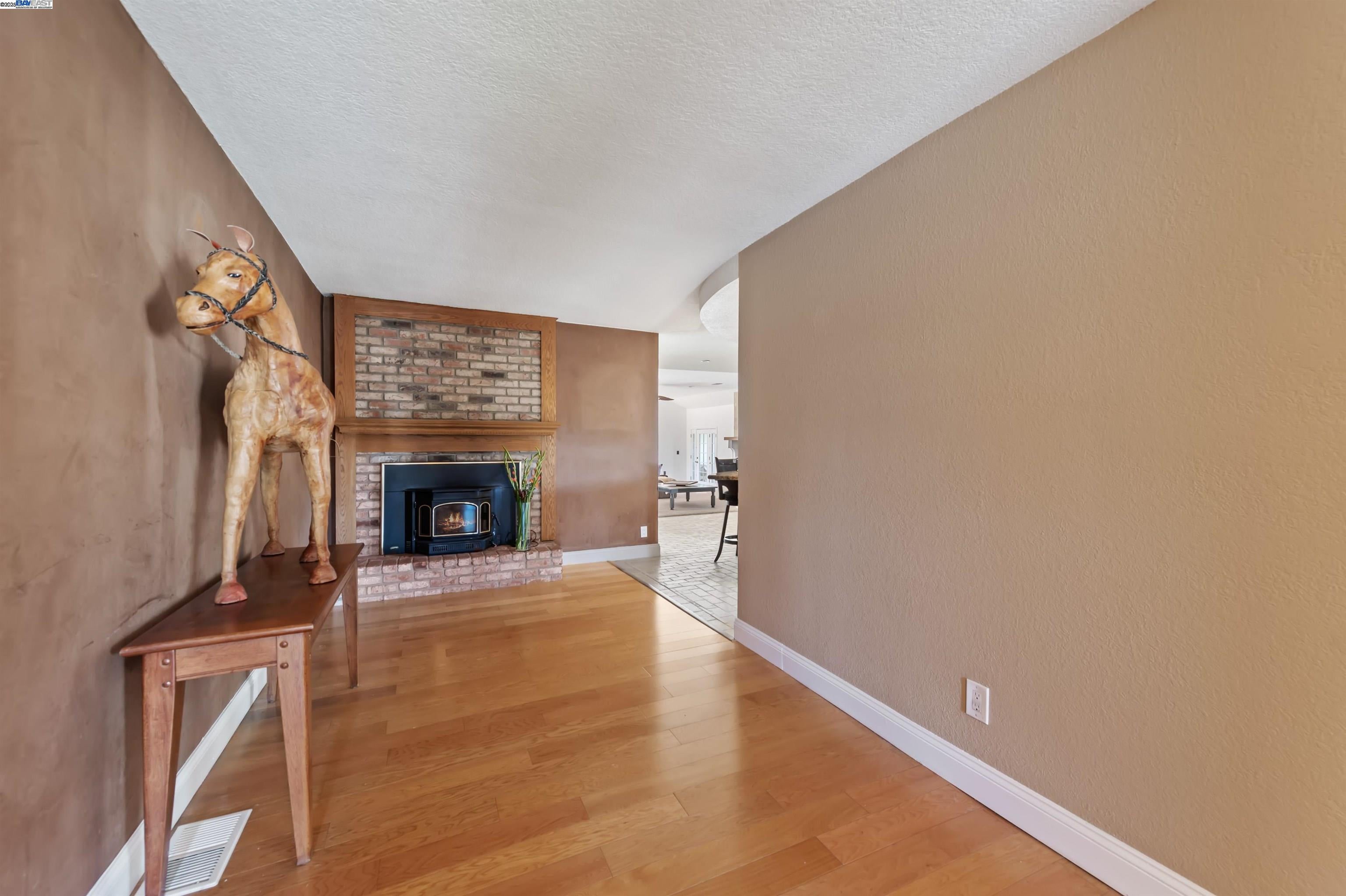 Tracy, California, 95304, United States, 6 Bedrooms Bedrooms, ,3 BathroomsBathrooms,Residential,Active,1909852