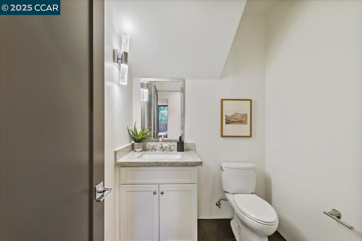 Danville, California, 94526, United States, 5 Bedrooms Bedrooms, ,4 BathroomsBathrooms,Residential,Active,1936384