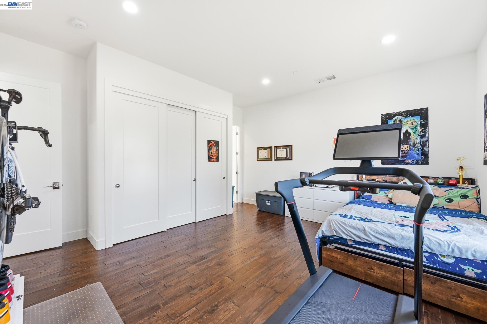 Castro Valley, California, 94546, United States, 5 Bedrooms Bedrooms, ,7 BathroomsBathrooms,Residential,Active,2044535
