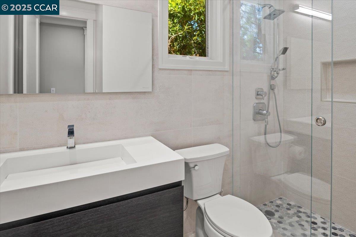 Atherton, California, 94027, United States, 9 Bedrooms Bedrooms, ,10 BathroomsBathrooms,Residential,Active,1900197