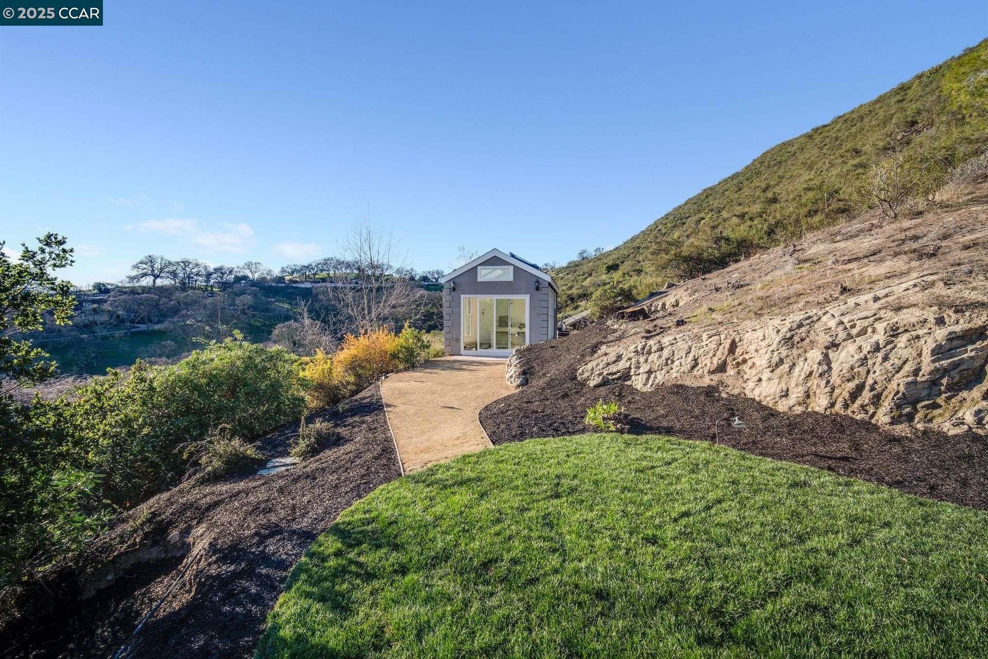 Diablo, California, 94528, United States, 6 Bedrooms Bedrooms, ,7 BathroomsBathrooms,Residential,Active,1953977