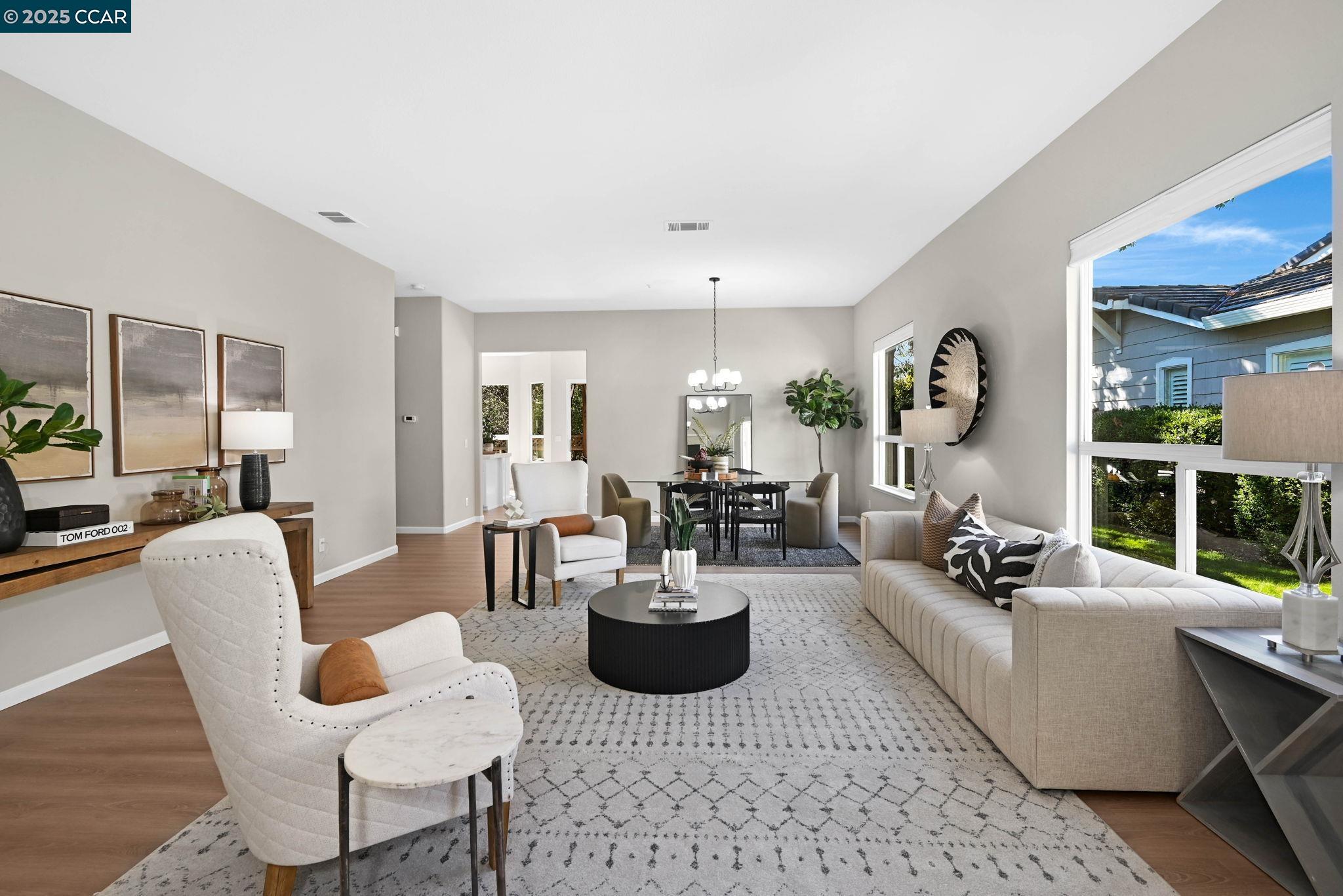 Walnut Creek, California, 94595, United States, 3 Bedrooms Bedrooms, ,3 BathroomsBathrooms,Residential,Active,1946437