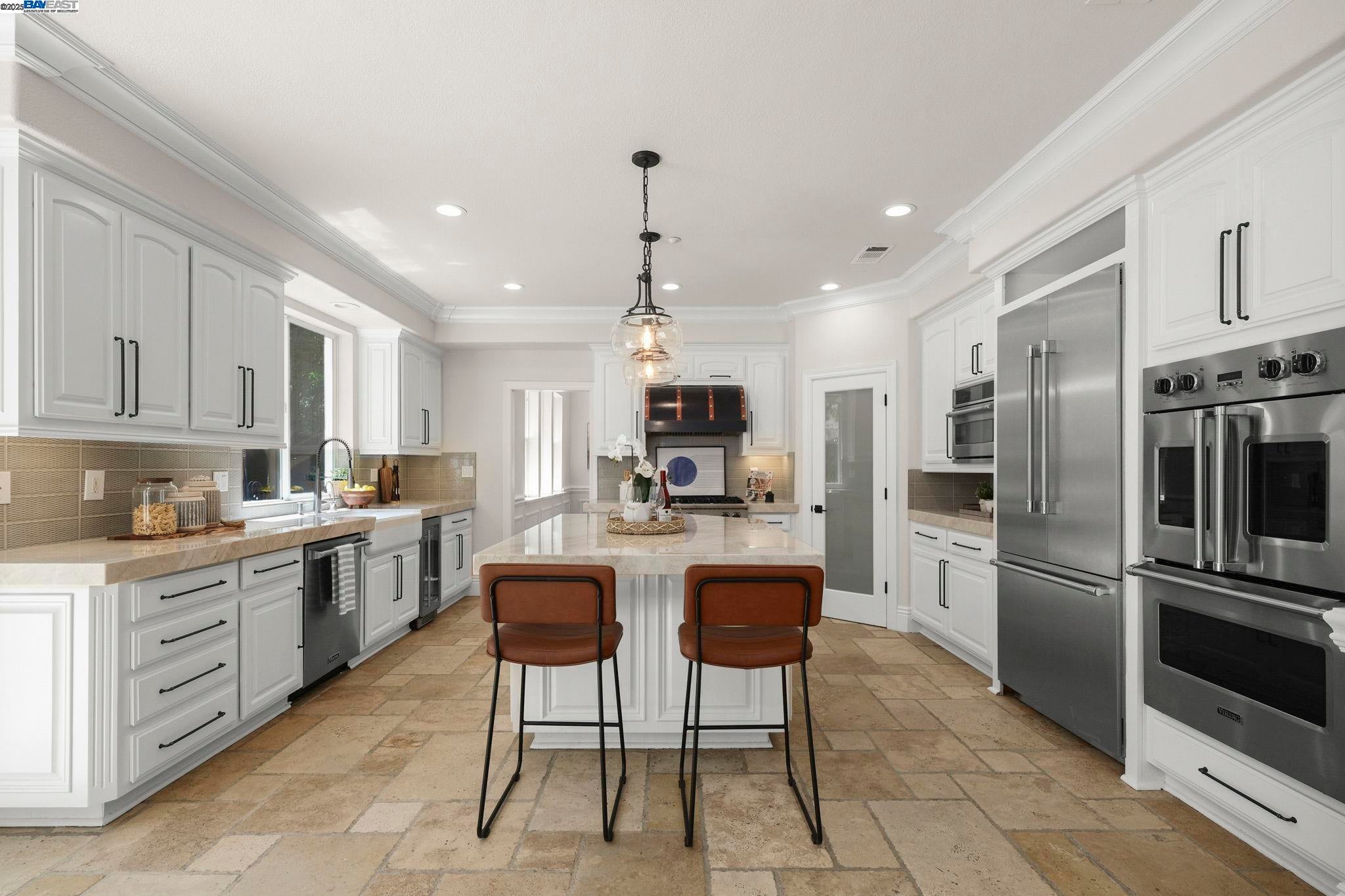 Alamo, California, 94507, United States, 5 Bedrooms Bedrooms, ,3 BathroomsBathrooms,Residential,Active,1904147