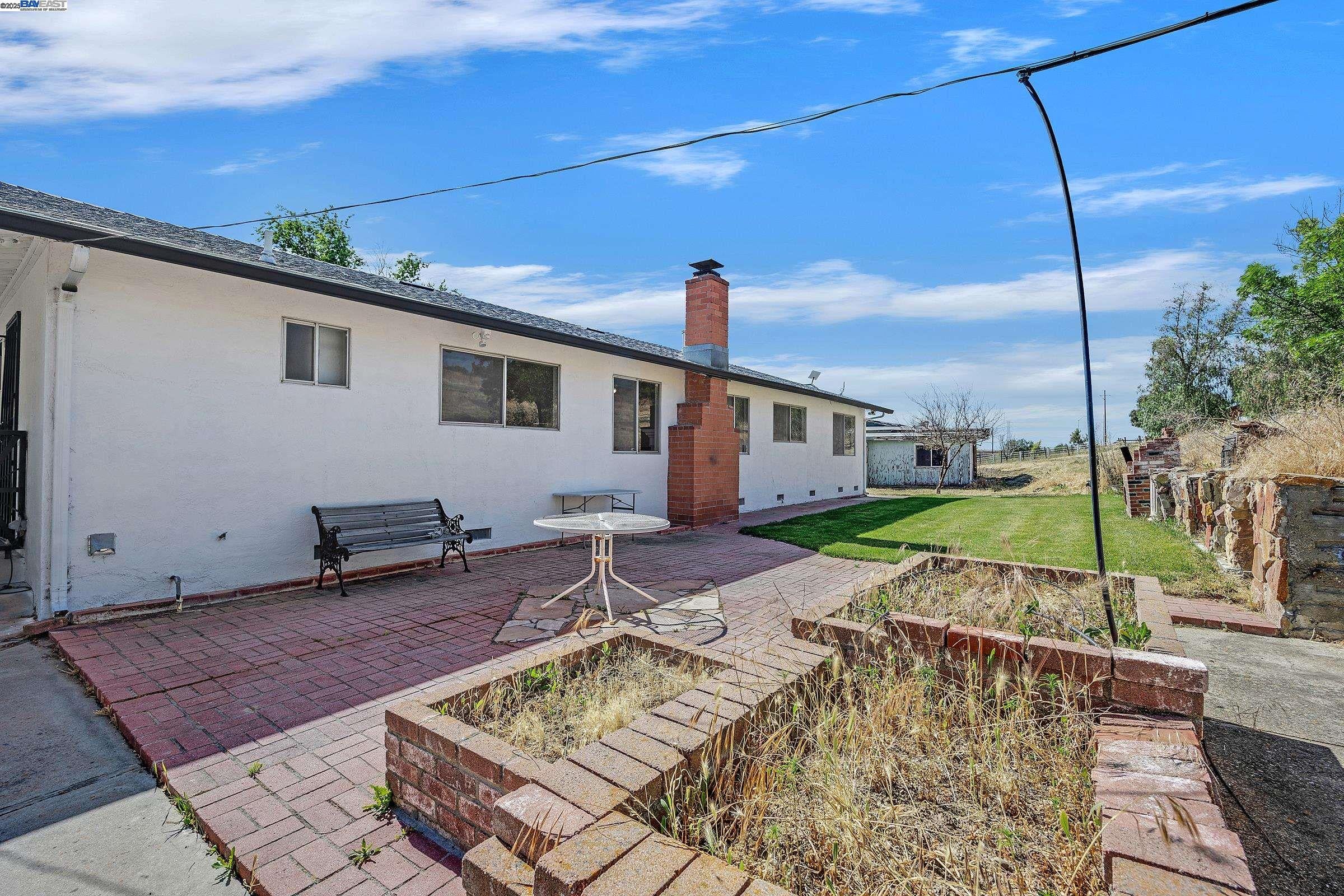 Tracy, California, 95377, United States, 4 Bedrooms Bedrooms, ,2 BathroomsBathrooms,Residential,Active,1971012