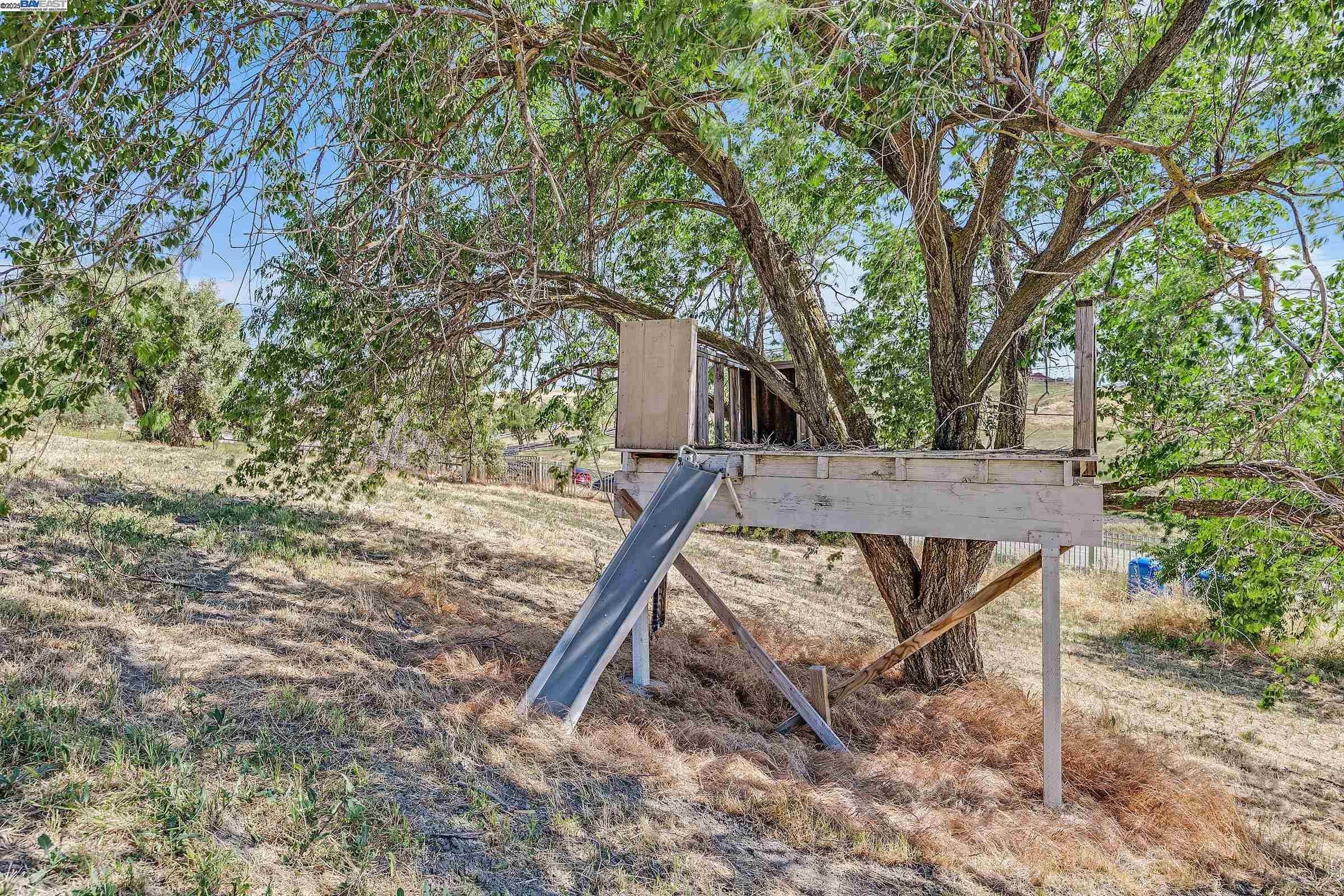 Tracy, California, 95377, United States, 4 Bedrooms Bedrooms, ,2 BathroomsBathrooms,Residential,Active,1971012