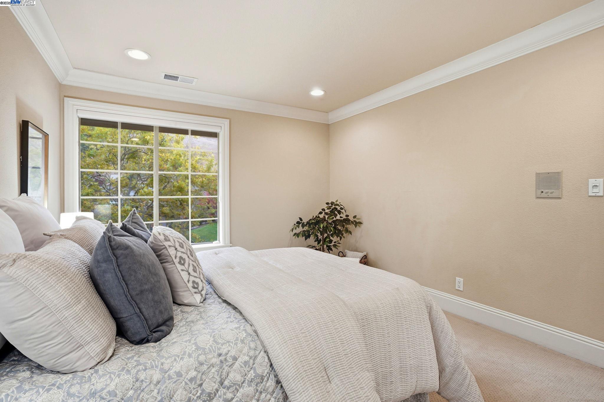 Danville, California, 94506, United States, 4 Bedrooms Bedrooms, ,3 BathroomsBathrooms,Residential,Active,1964284