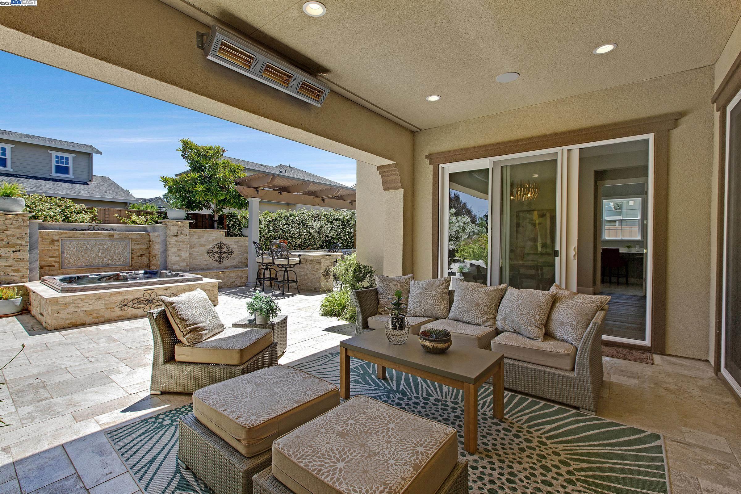 Pleasanton, California, 94566, United States, 4 Bedrooms Bedrooms, ,5 BathroomsBathrooms,Residential,Active,1900187