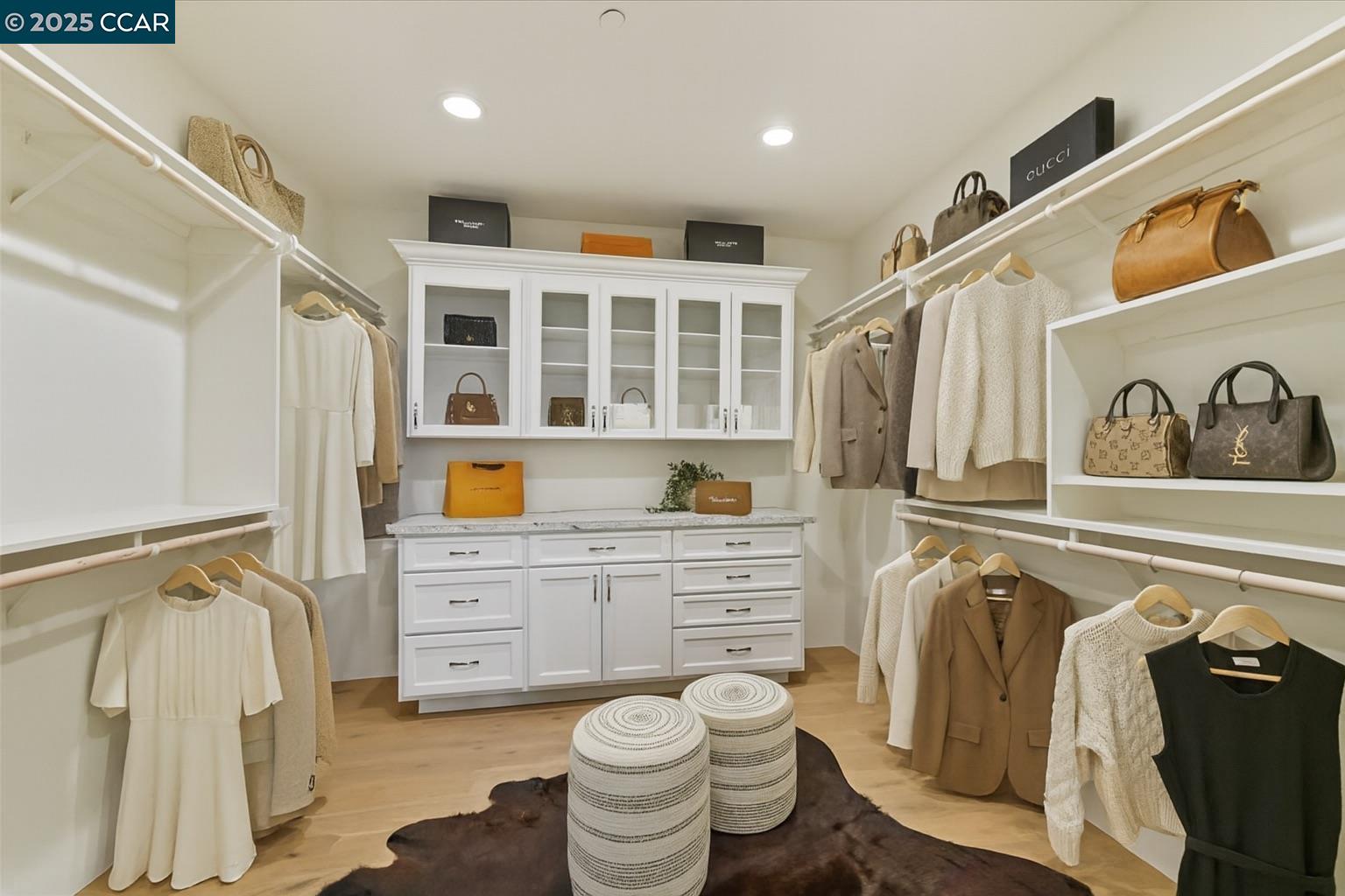 Danville, California, 94526, United States, 5 Bedrooms Bedrooms, ,4 BathroomsBathrooms,Residential,Active,1936384