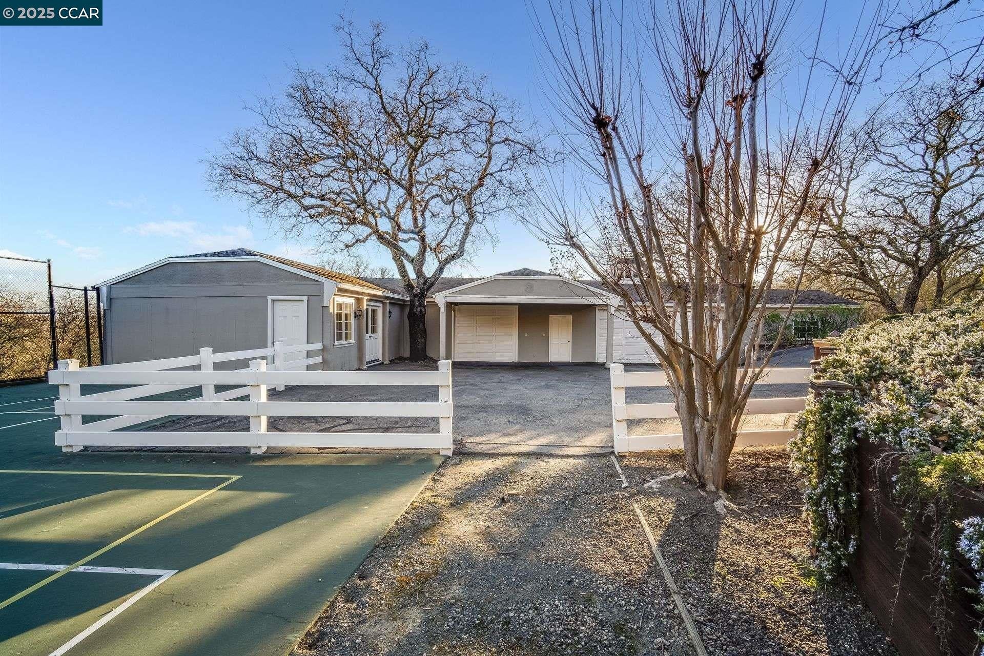 Diablo, California, 94528, United States, 6 Bedrooms Bedrooms, ,7 BathroomsBathrooms,Residential,Active,1953977