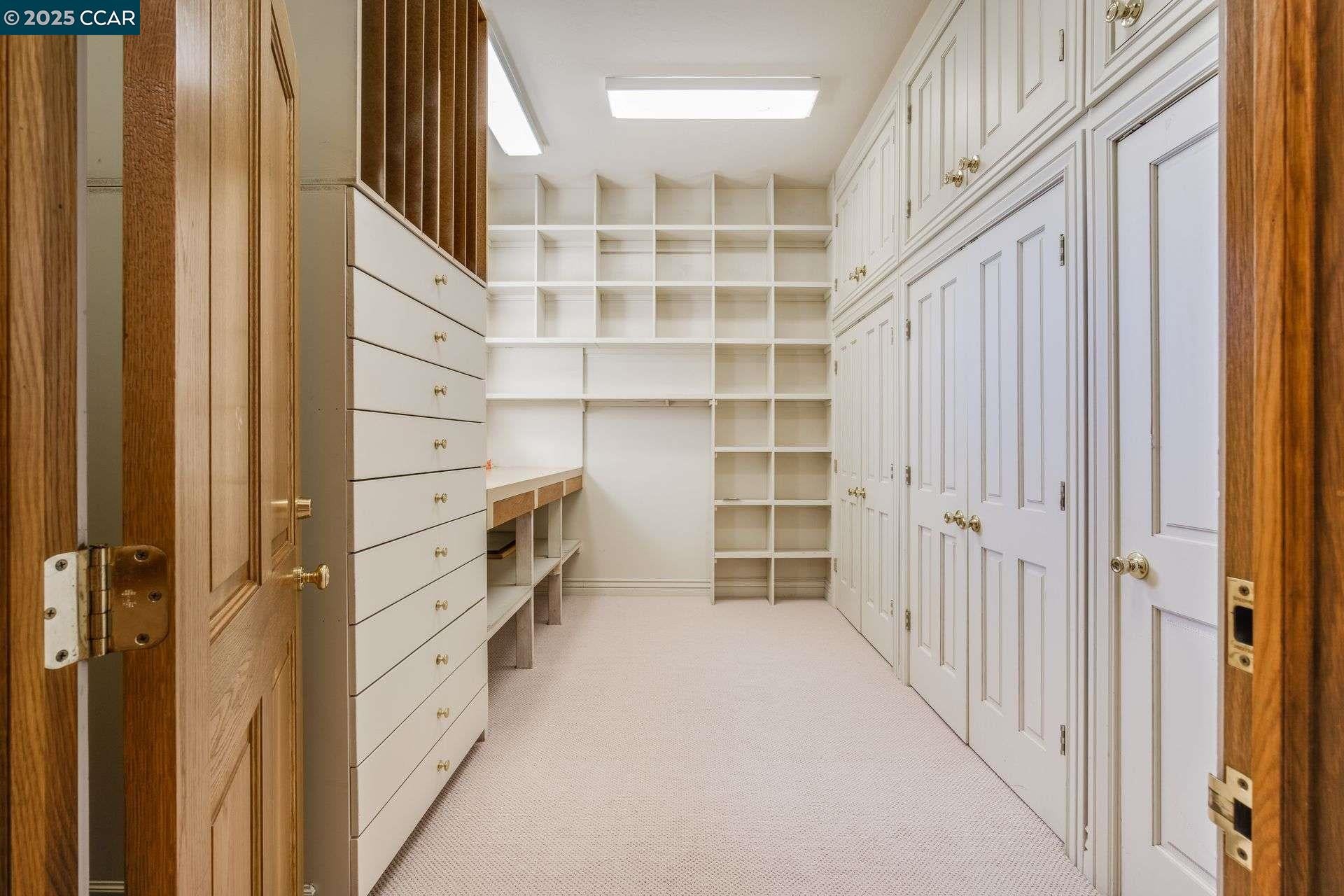 Diablo, California, 94528, United States, 6 Bedrooms Bedrooms, ,7 BathroomsBathrooms,Residential,Active,1953977