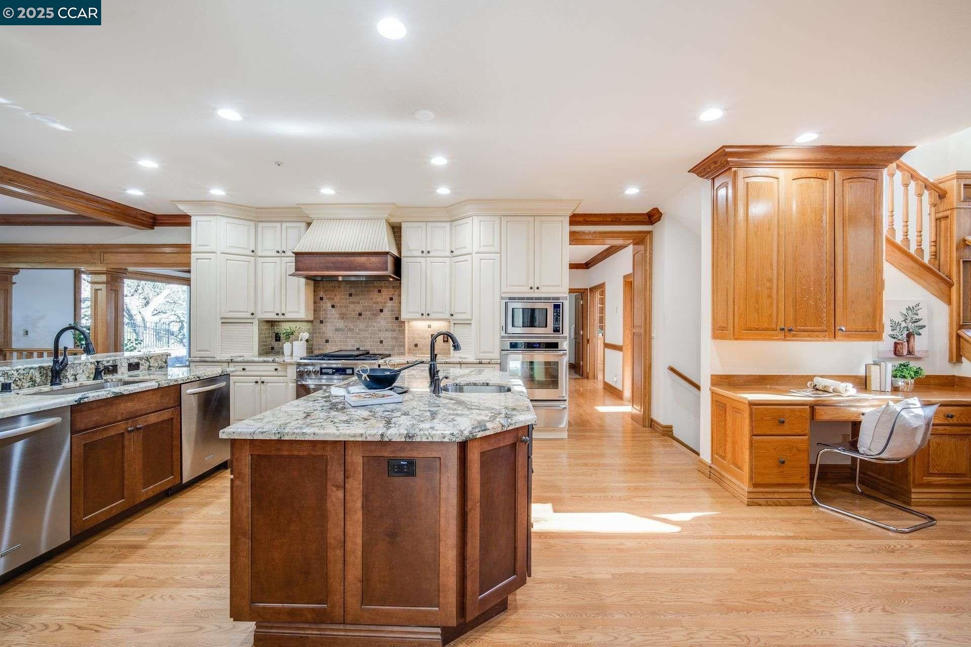 Diablo, California, 94528, United States, 6 Bedrooms Bedrooms, ,7 BathroomsBathrooms,Residential,Active,1953977