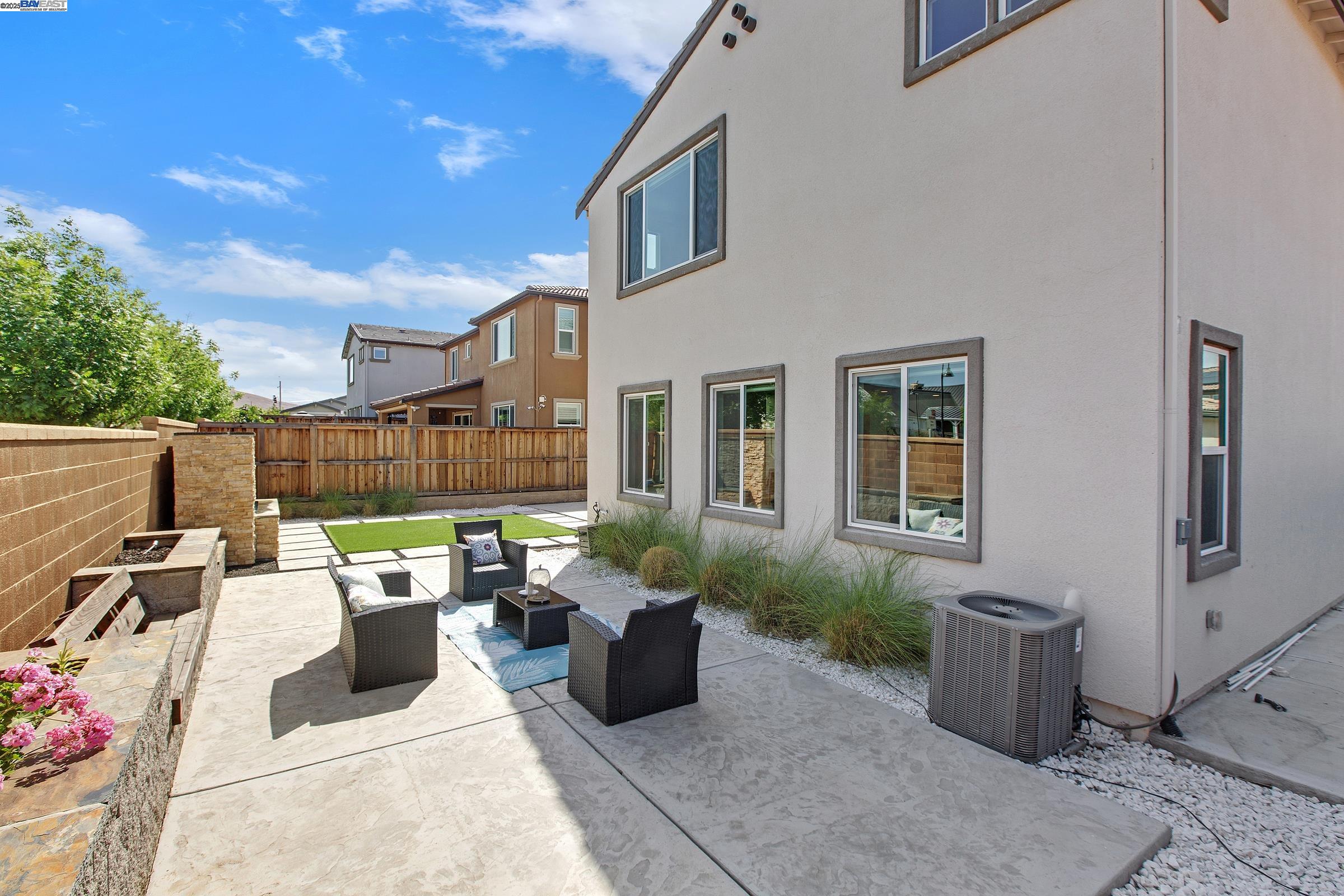 Tracy, California, 95377, United States, 4 Bedrooms Bedrooms, ,4 BathroomsBathrooms,Residential,Active,1933728