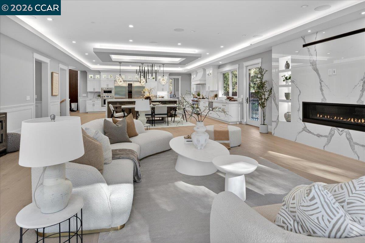 Atherton, California, 94027, United States, 9 Bedrooms Bedrooms, ,10 BathroomsBathrooms,Residential,Active,2010913