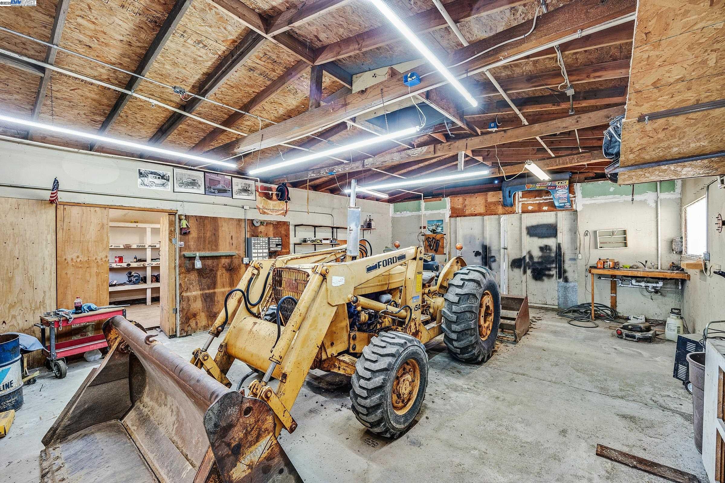 Tracy, California, 95377, United States, 4 Bedrooms Bedrooms, ,2 BathroomsBathrooms,Residential,Active,1971012