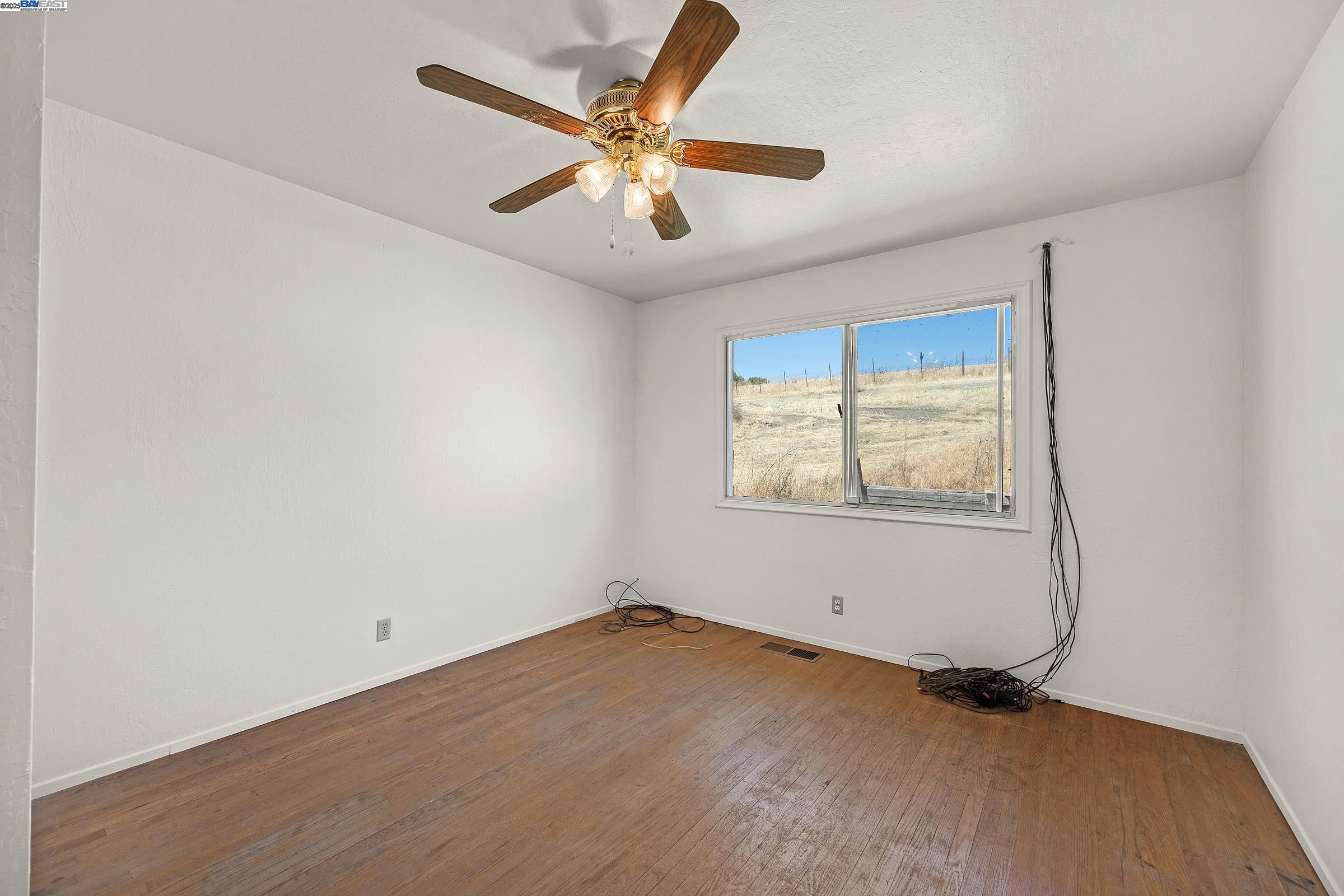 Tracy, California, 95377, United States, 4 Bedrooms Bedrooms, ,2 BathroomsBathrooms,Residential,Active,1971012