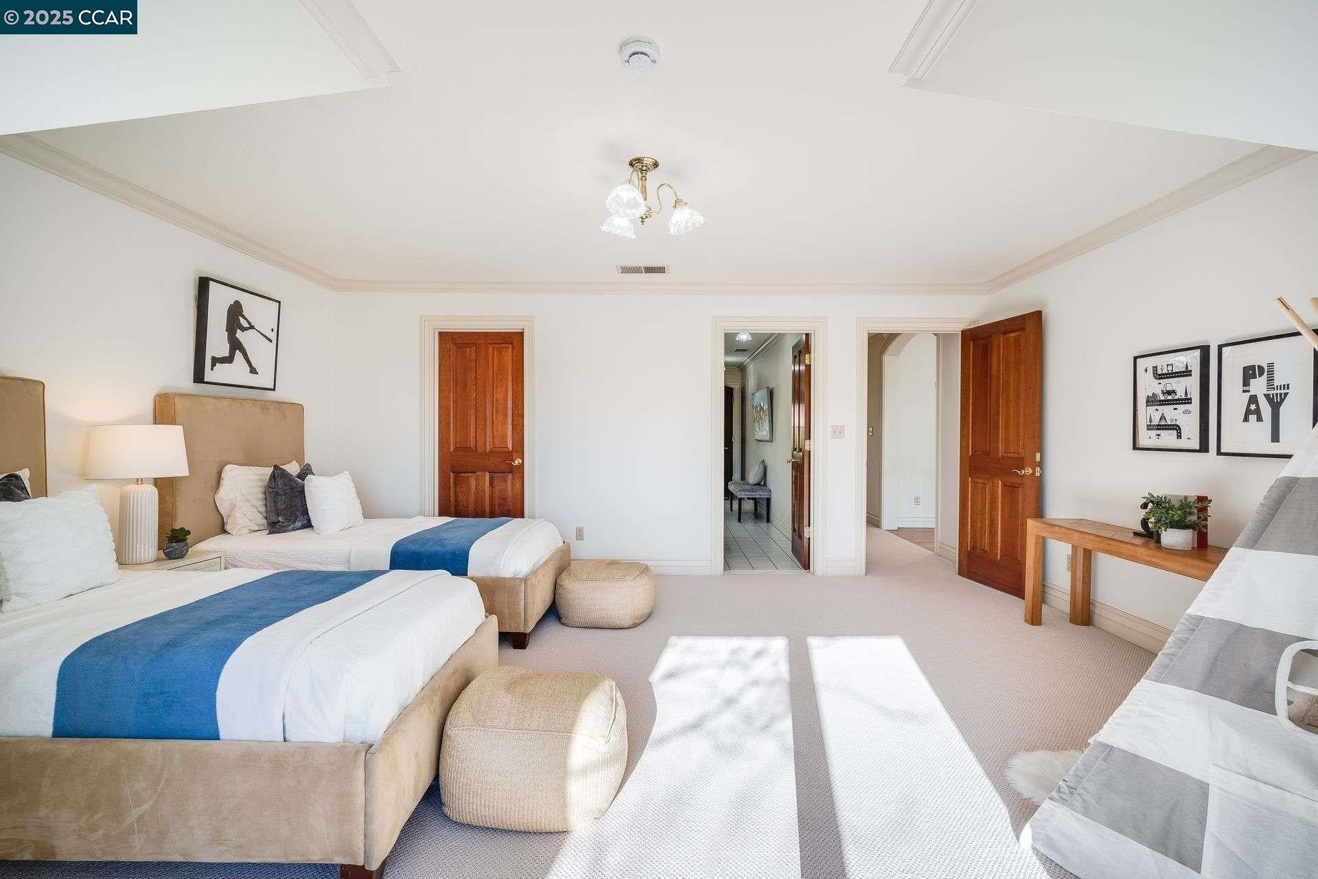 Diablo, California, 94528, United States, 6 Bedrooms Bedrooms, ,7 BathroomsBathrooms,Residential,Active,1953977