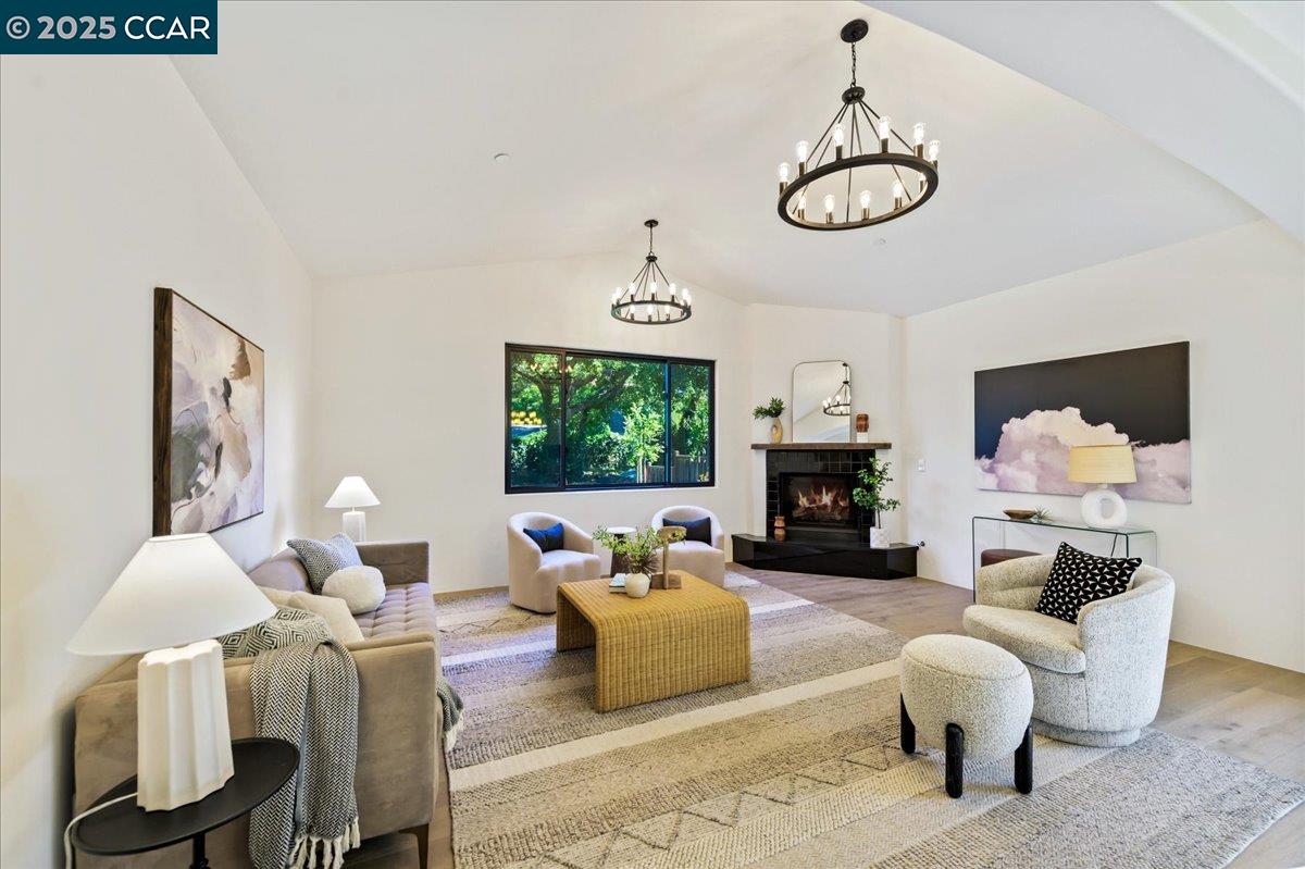 Danville, California, 94526, United States, 5 Bedrooms Bedrooms, ,4 BathroomsBathrooms,Residential,Active,1936384