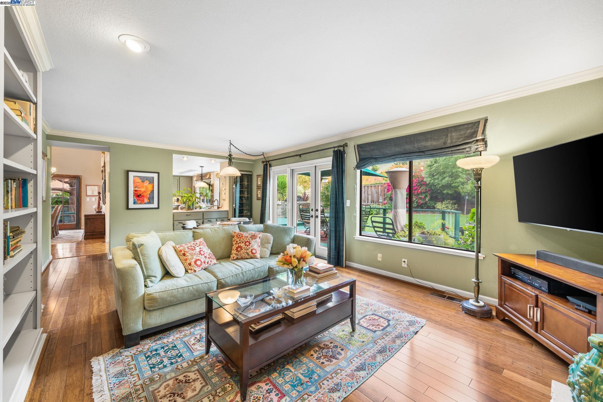 Fremont, California, 94536, United States, 4 Bedrooms Bedrooms, ,3 BathroomsBathrooms,Residential,Active,1997877