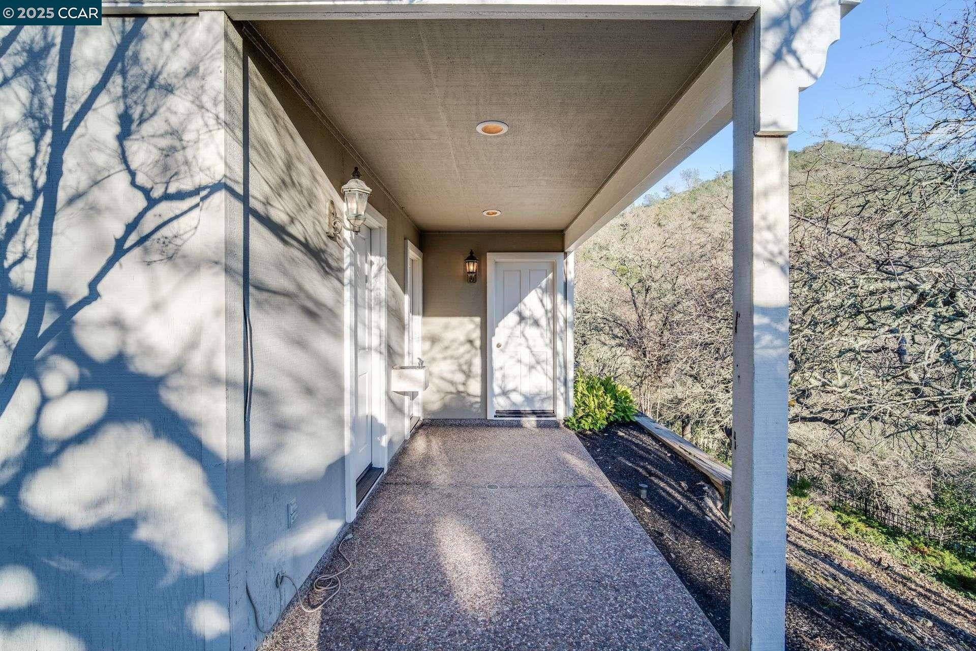 Diablo, California, 94528, United States, 6 Bedrooms Bedrooms, ,7 BathroomsBathrooms,Residential,Active,1953977