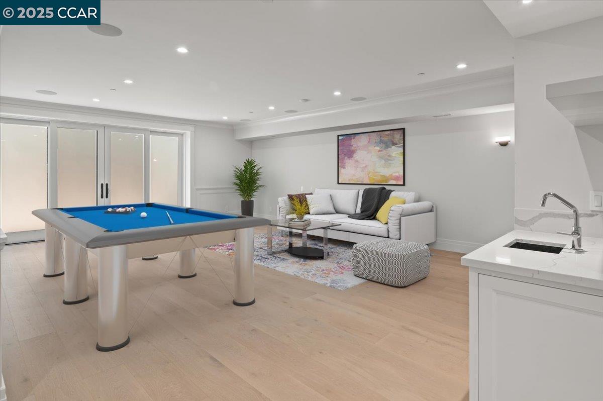 Atherton, California, 94027, United States, 9 Bedrooms Bedrooms, ,10 BathroomsBathrooms,Residential,Active,1900197