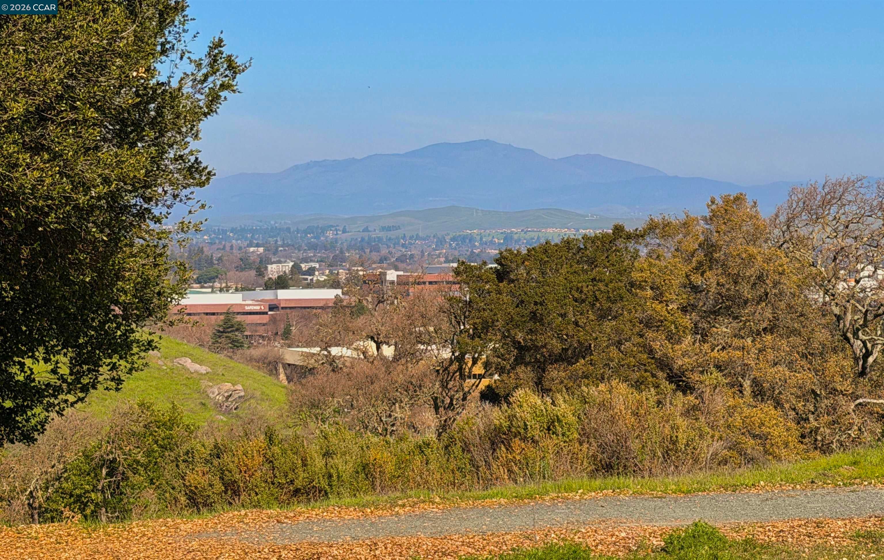 Pleasanton, California, 94588, United States, 5 Bedrooms Bedrooms, ,6 BathroomsBathrooms,Residential,Active,2015462