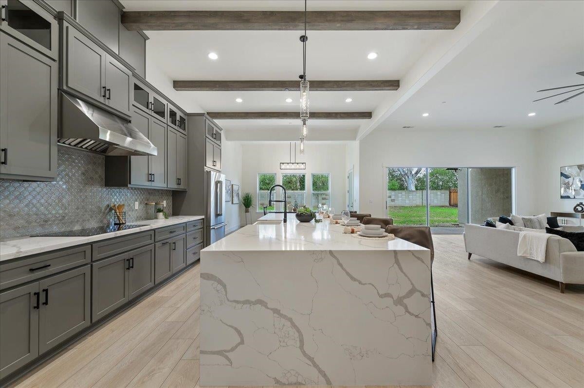 Livermore, California, 94550, United States, 5 Bedrooms Bedrooms, ,6 BathroomsBathrooms,Residential,Active,2013430