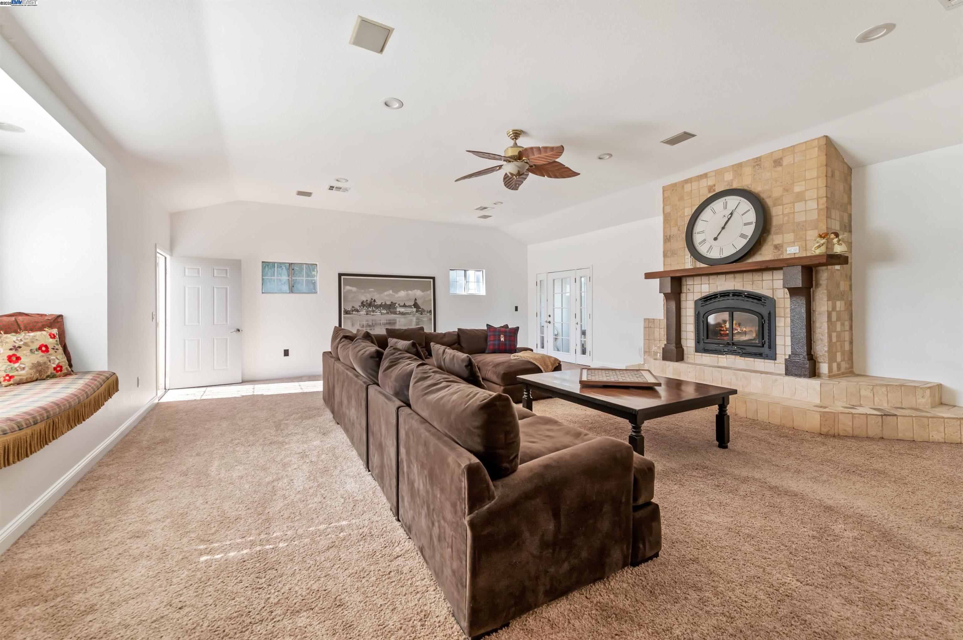 Tracy, California, 95304, United States, 6 Bedrooms Bedrooms, ,3 BathroomsBathrooms,Residential,Active,1909852