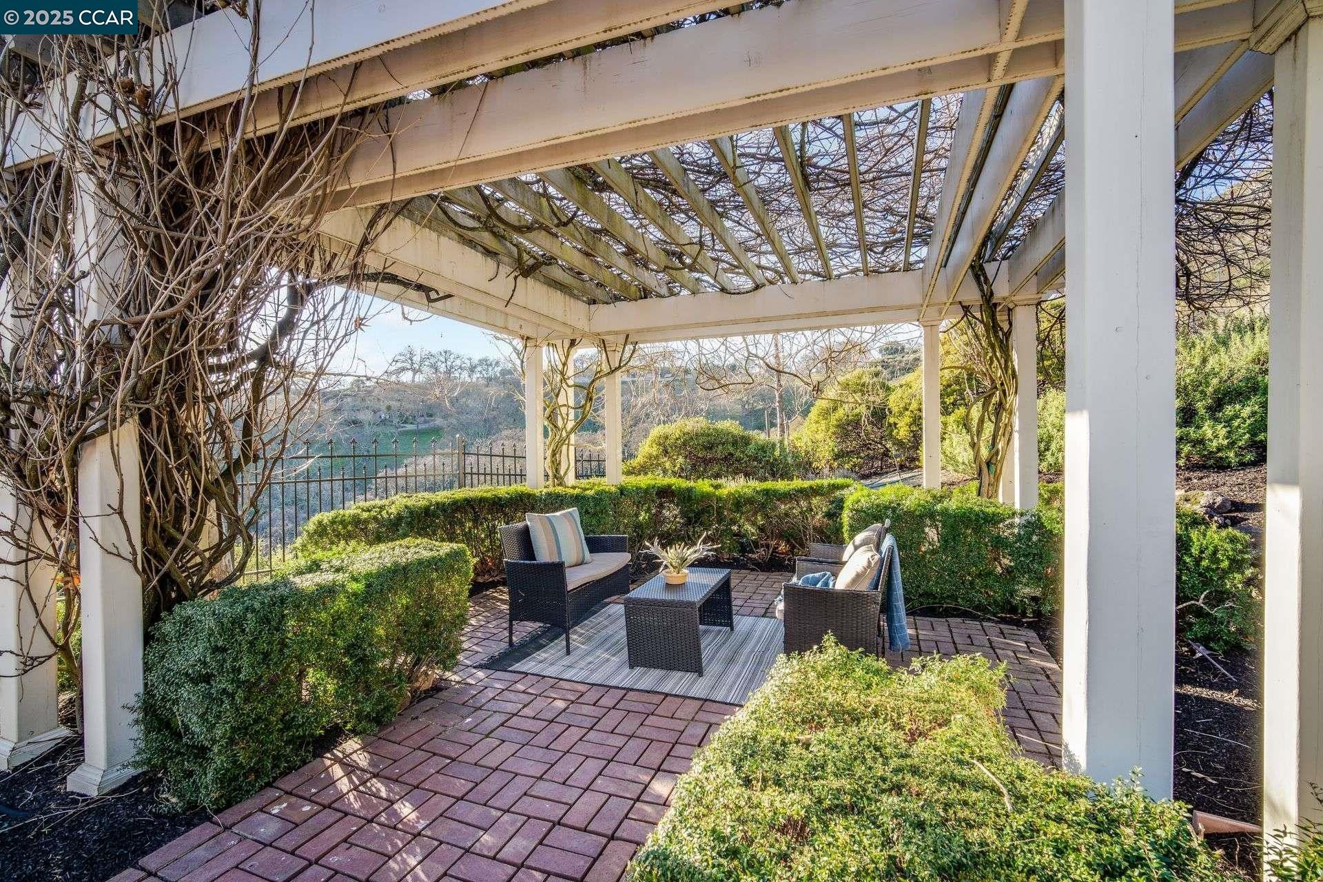 Diablo, California, 94528, United States, 6 Bedrooms Bedrooms, ,7 BathroomsBathrooms,Residential,Active,1953977