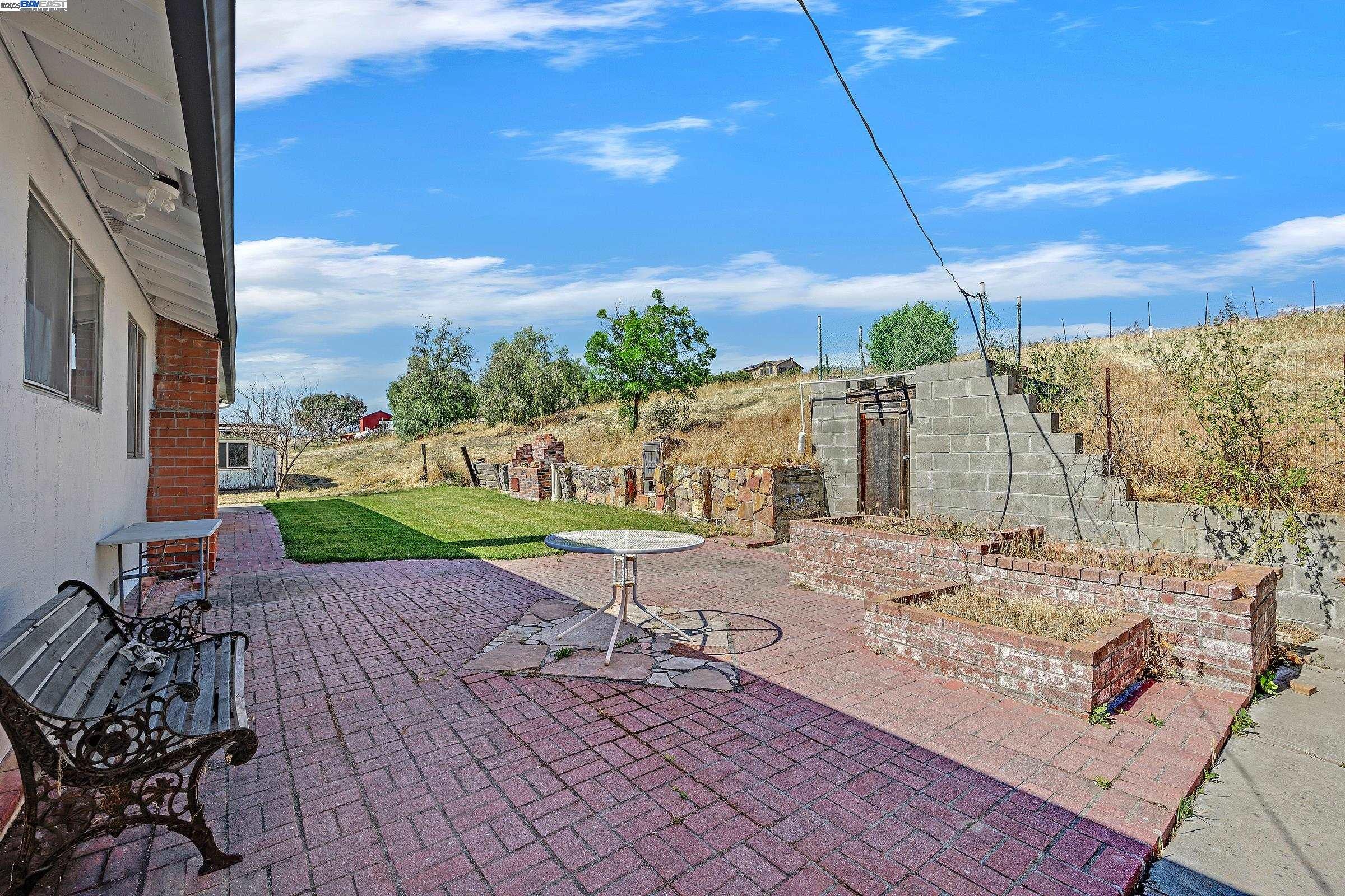 Tracy, California, 95377, United States, 4 Bedrooms Bedrooms, ,2 BathroomsBathrooms,Residential,Active,1971012