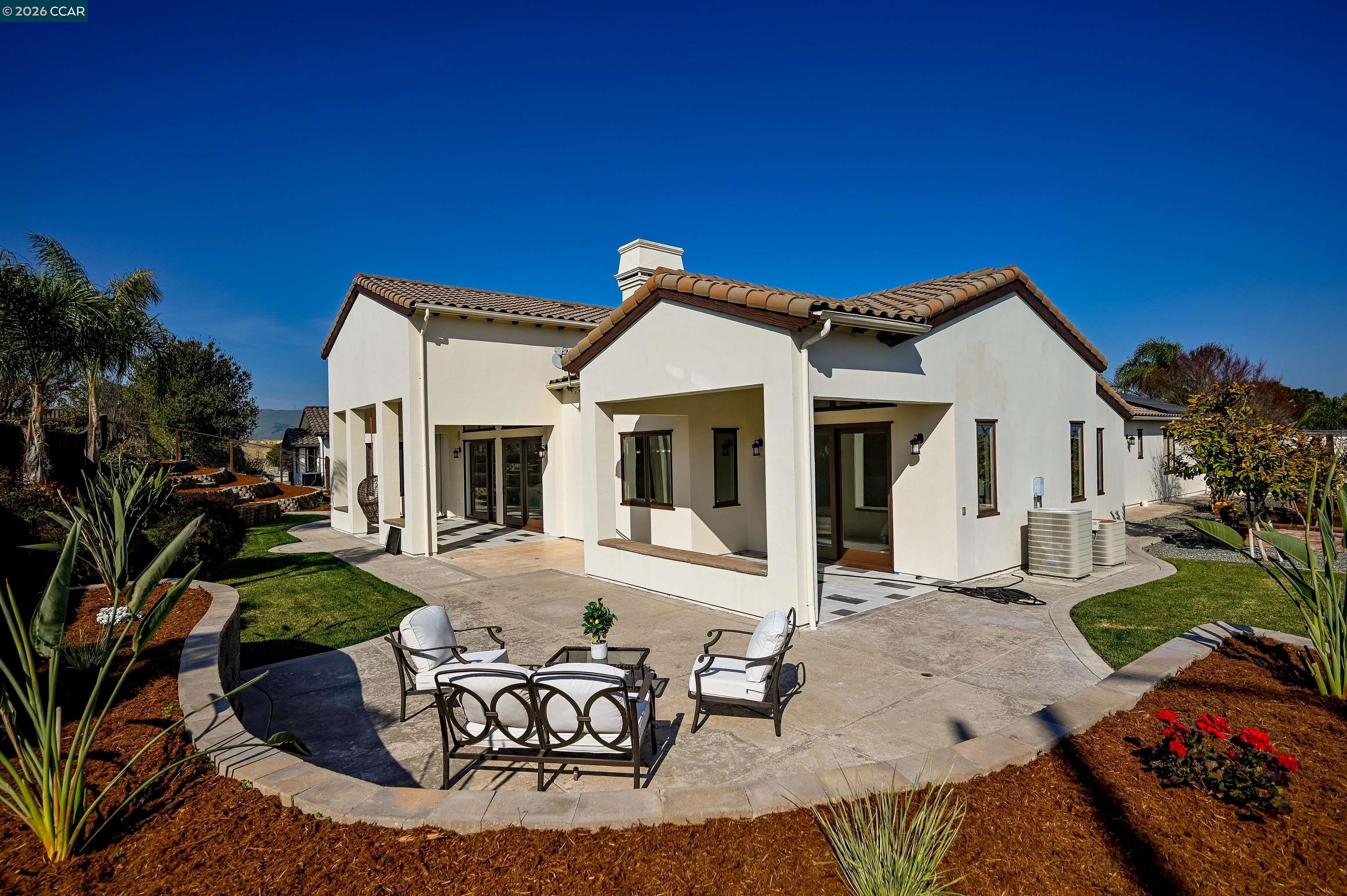 Pleasanton, California, 94588, United States, 5 Bedrooms Bedrooms, ,6 BathroomsBathrooms,Residential,Active,2015462