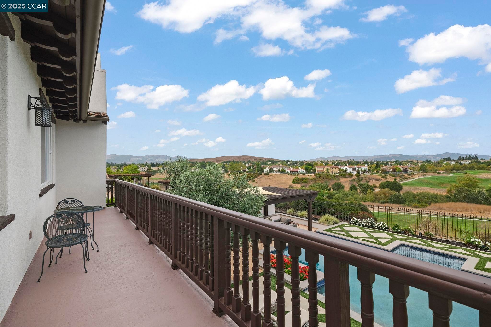 San Ramon, California, 94582, United States, 5 Bedrooms Bedrooms, ,5 BathroomsBathrooms,Residential,Active,1952062