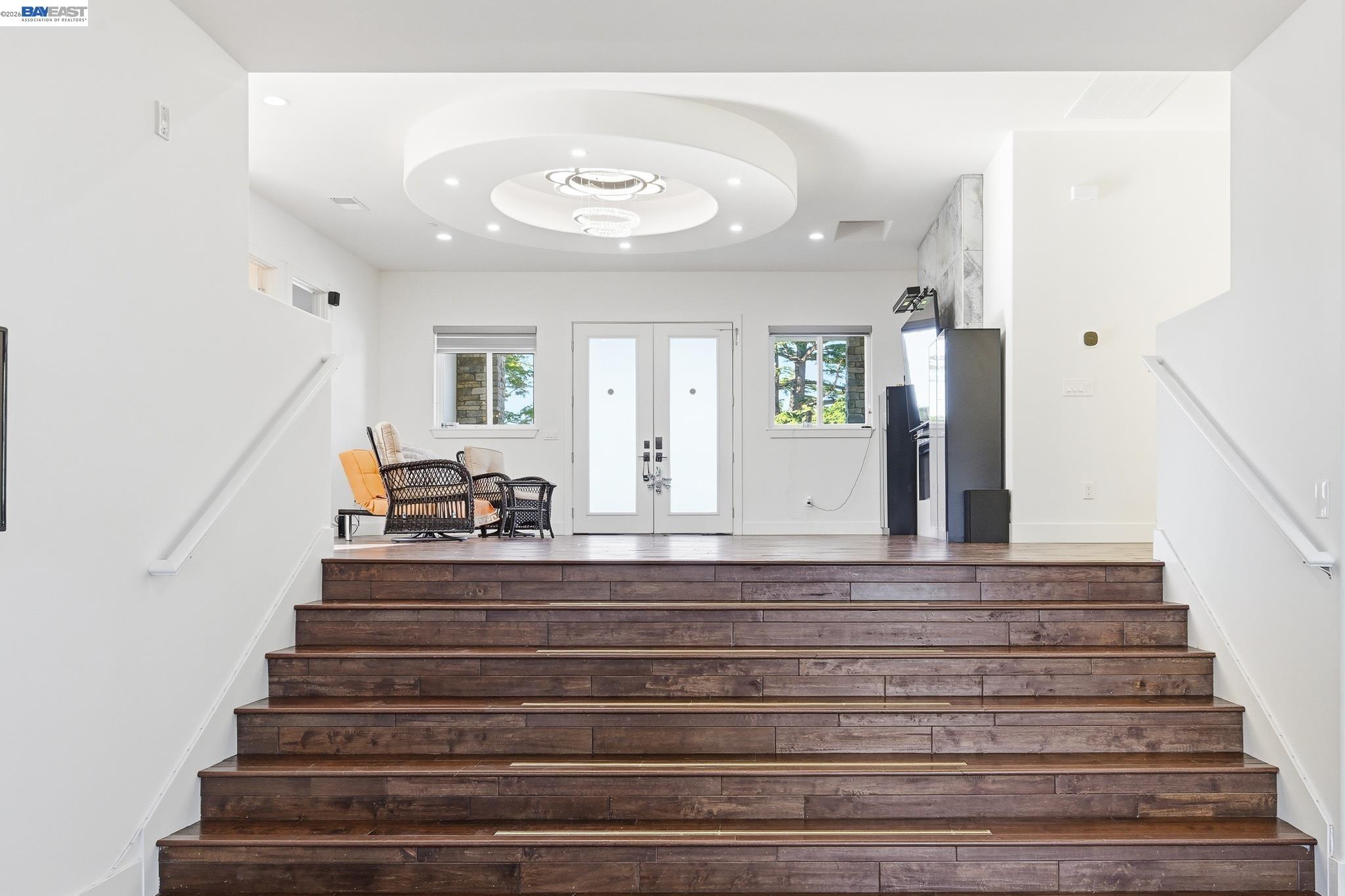 Castro Valley, California, 94546, United States, 5 Bedrooms Bedrooms, ,7 BathroomsBathrooms,Residential,Active,2044535