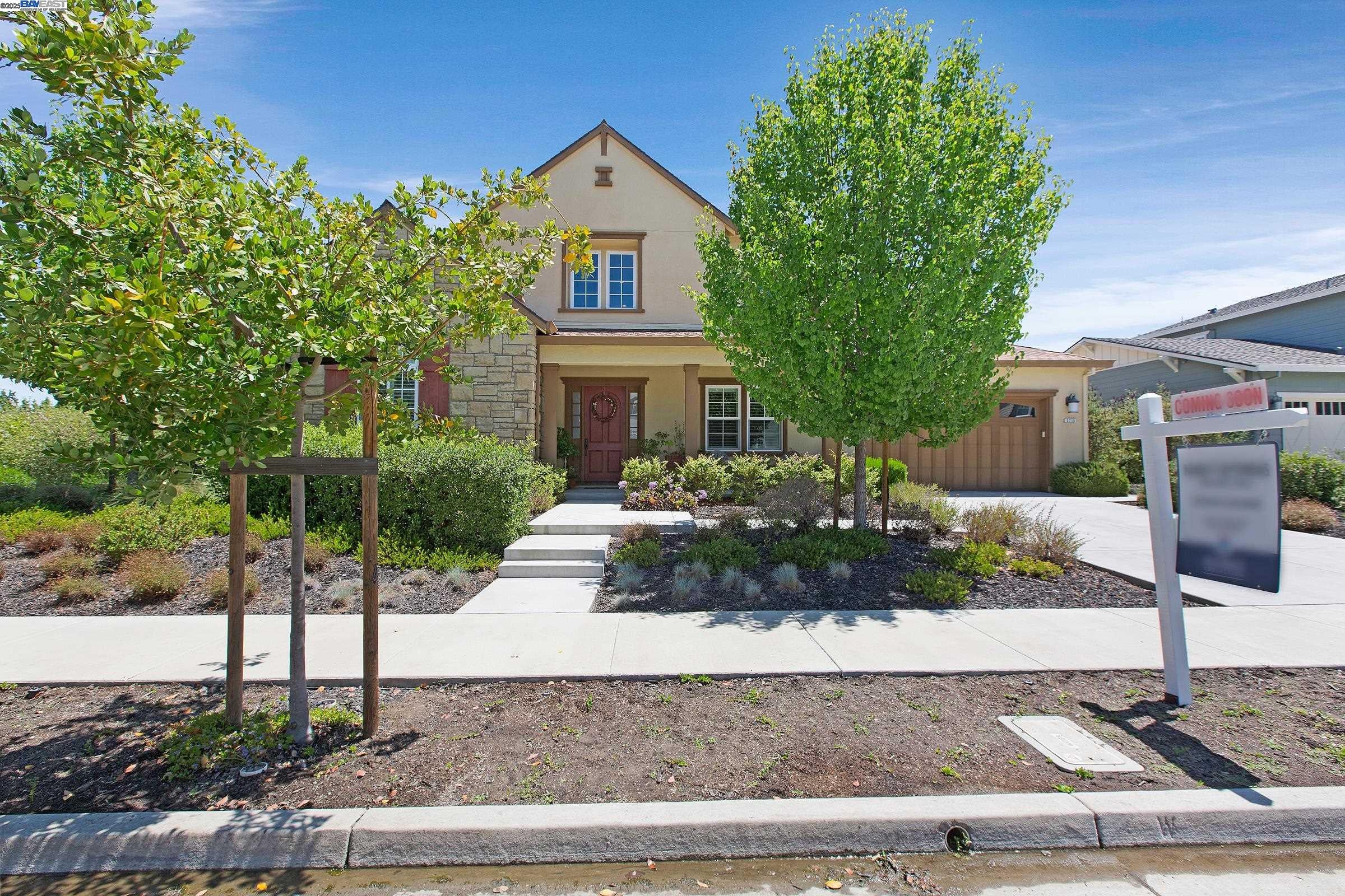 Pleasanton, California, 94566, United States, 4 Bedrooms Bedrooms, ,5 BathroomsBathrooms,Residential,Active,1900187