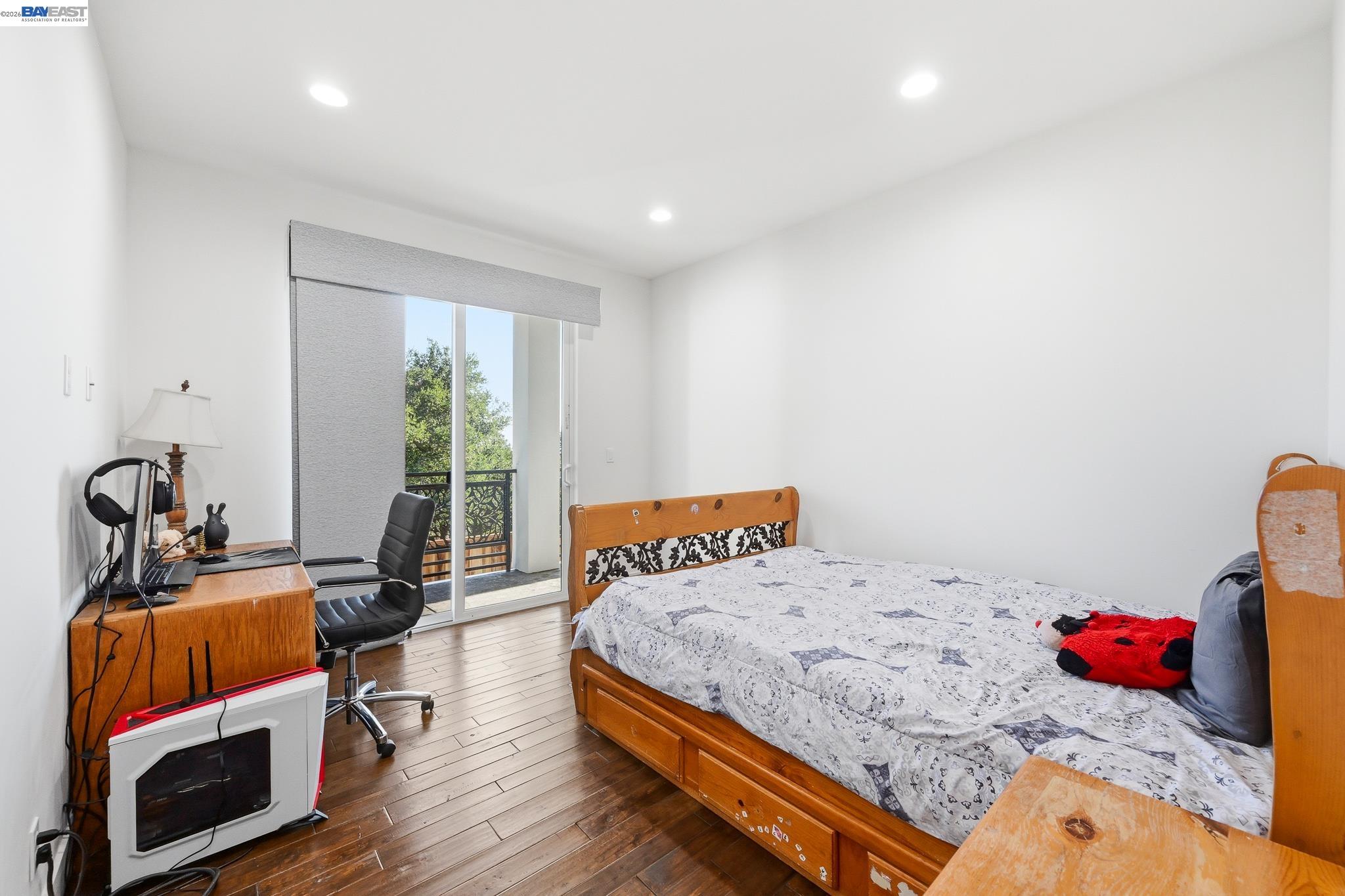 Castro Valley, California, 94546, United States, 5 Bedrooms Bedrooms, ,7 BathroomsBathrooms,Residential,Active,2044535